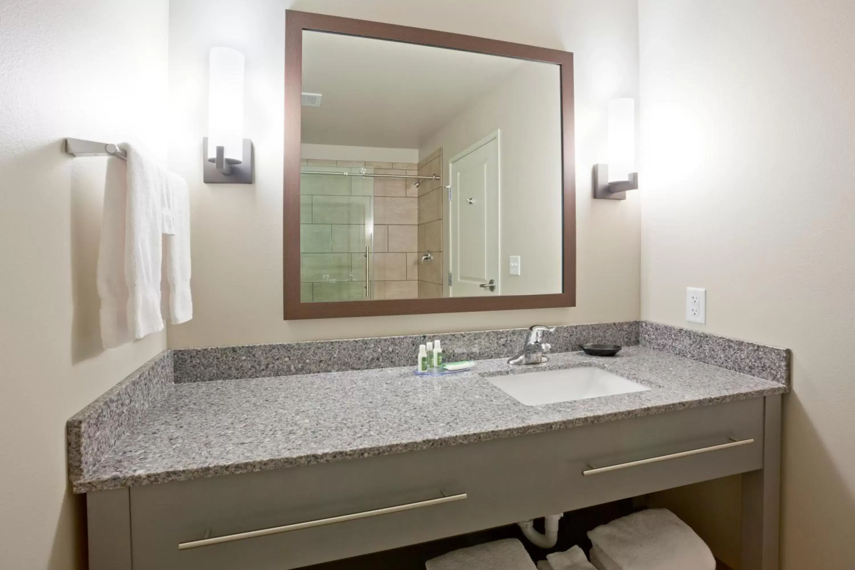 Bathroom in GrandStay Hotel & Suites Valley City