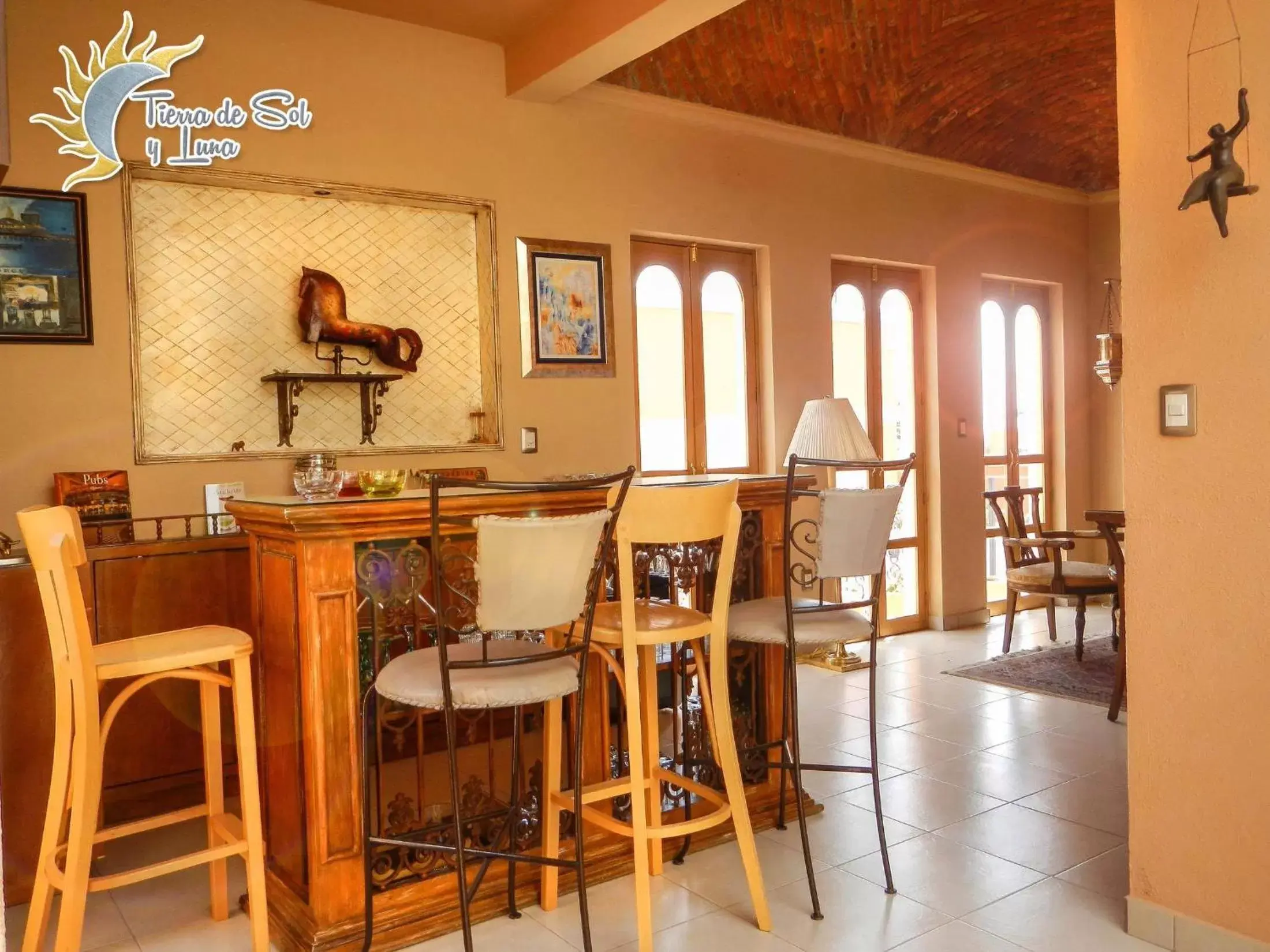 Lounge or bar, Restaurant/Places to Eat in Hotel Tierra de Sol y Luna