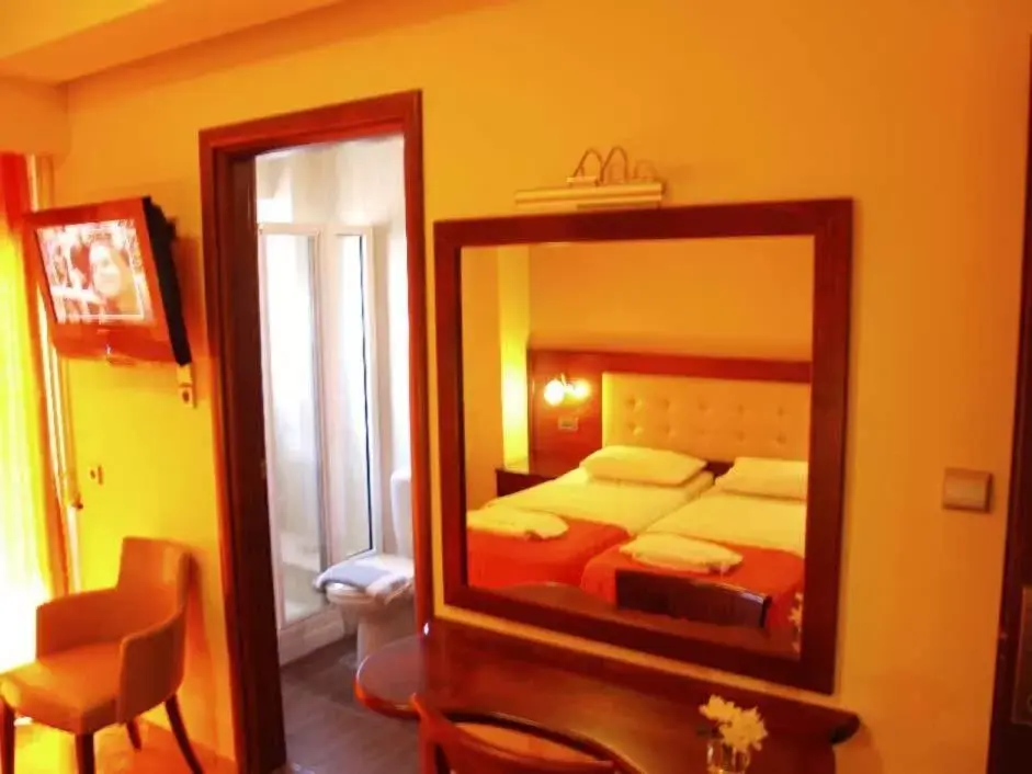 Decorative detail, Bed in Hotel Filoxenia Decorative detail, Bed in Hotel Filoxenia