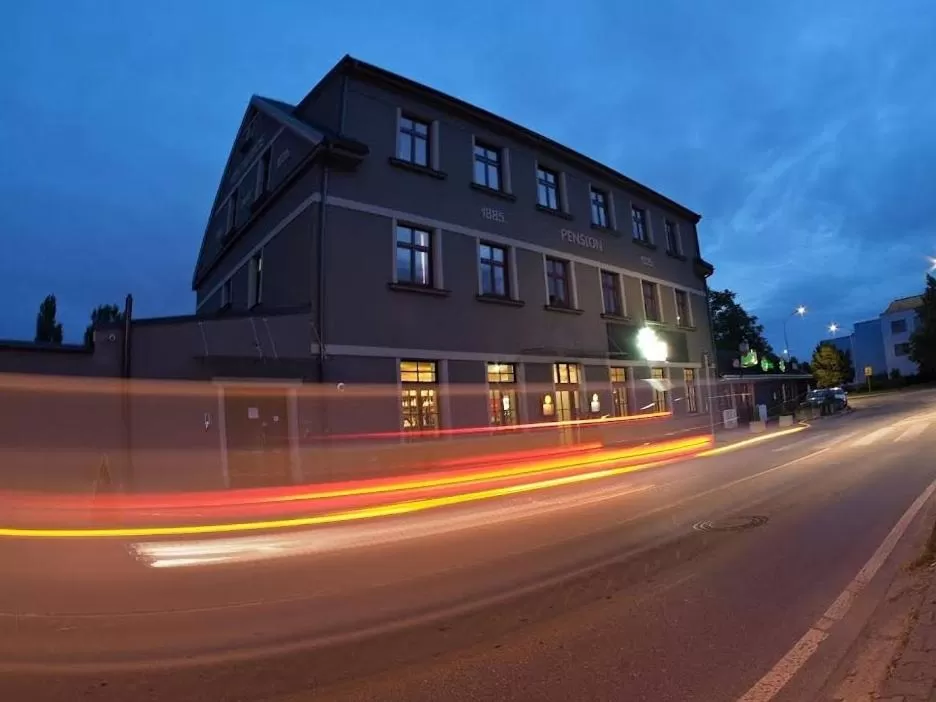 Sun-House Pension - ParkingFree Limited spaces-