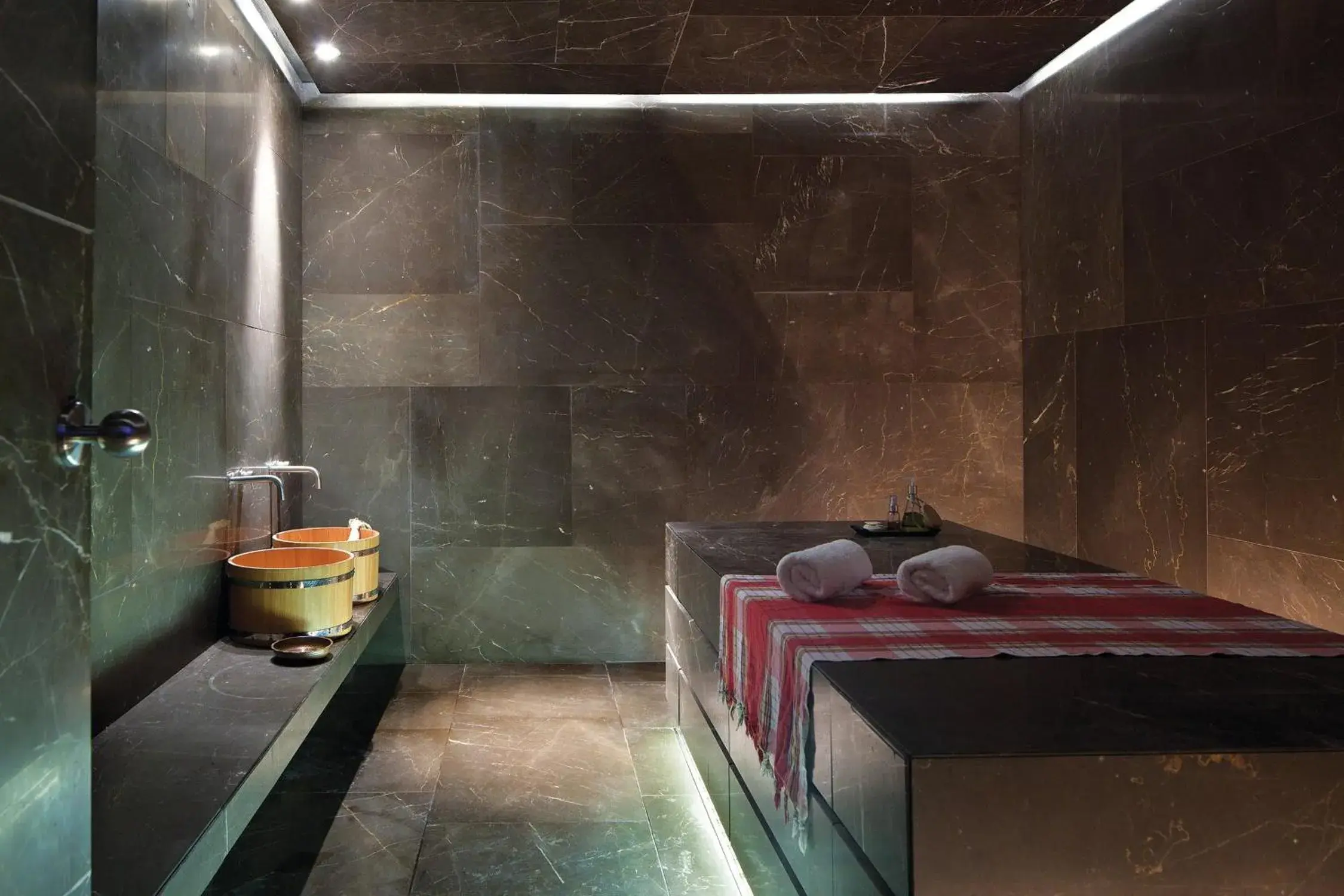 Spa and wellness centre/facilities, Bathroom in Mamilla Hotel