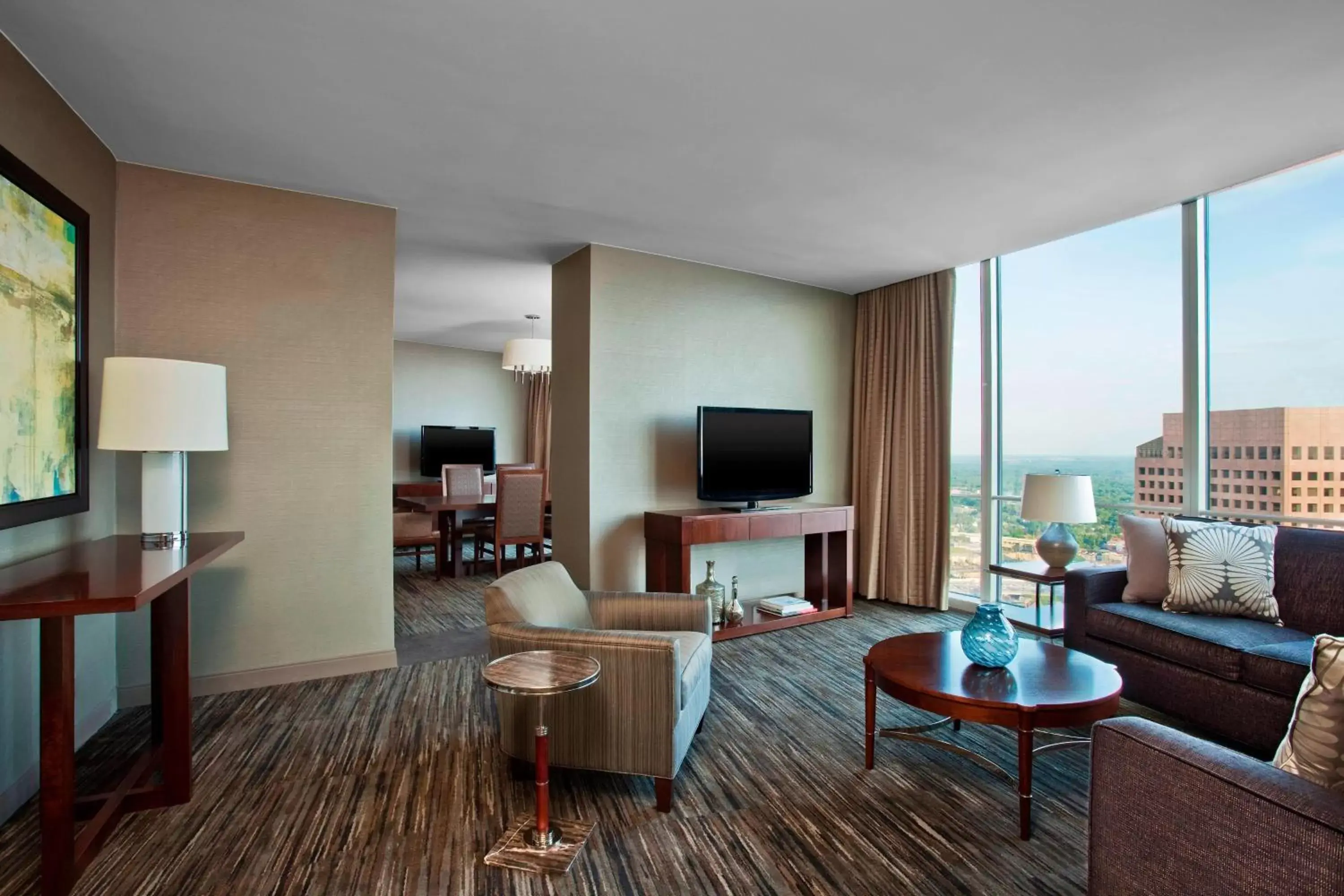 Living room, Seating Area in The Westin Peachtree Plaza, Atlanta