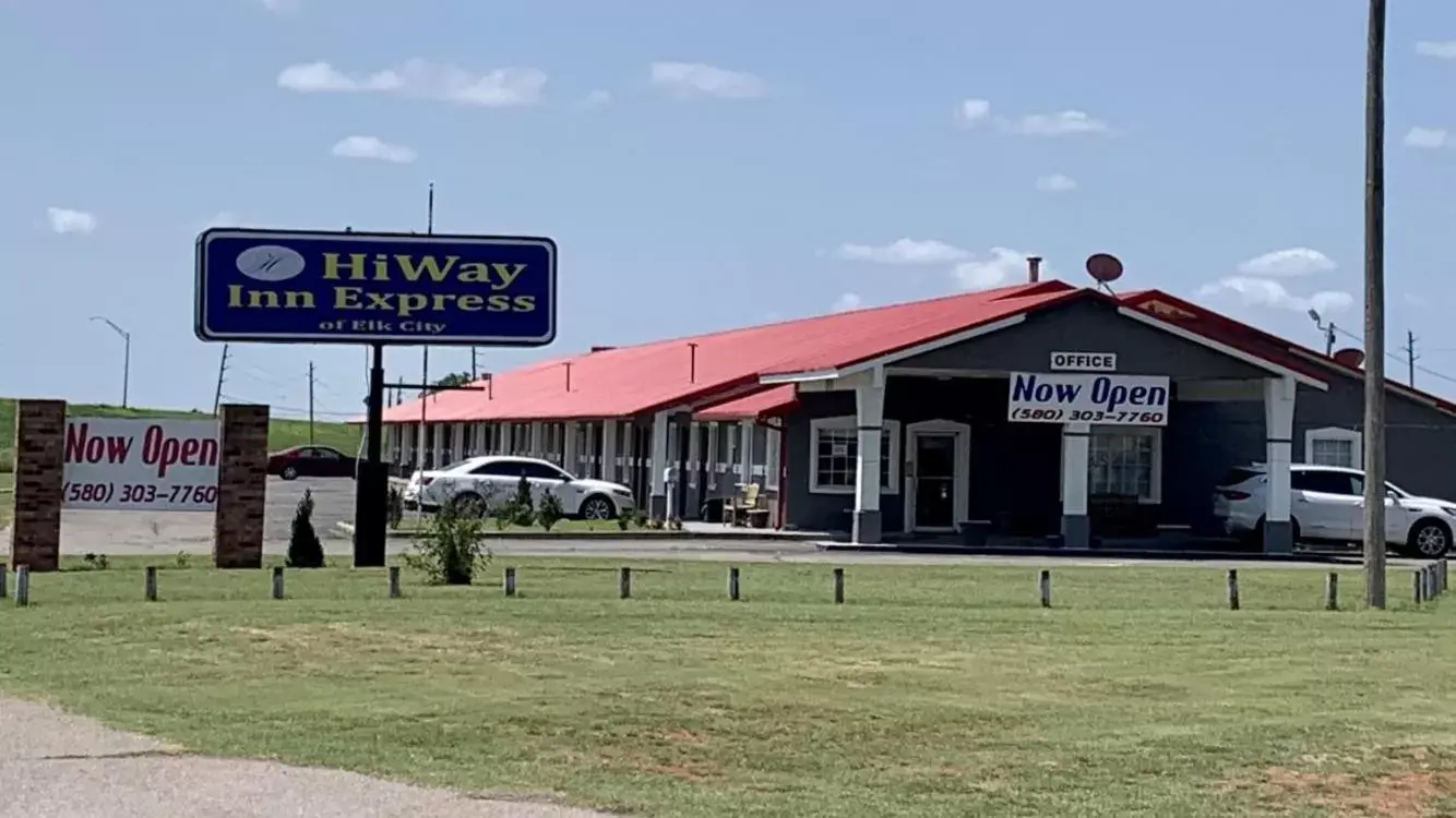 Property Building in HiWay Inn Express