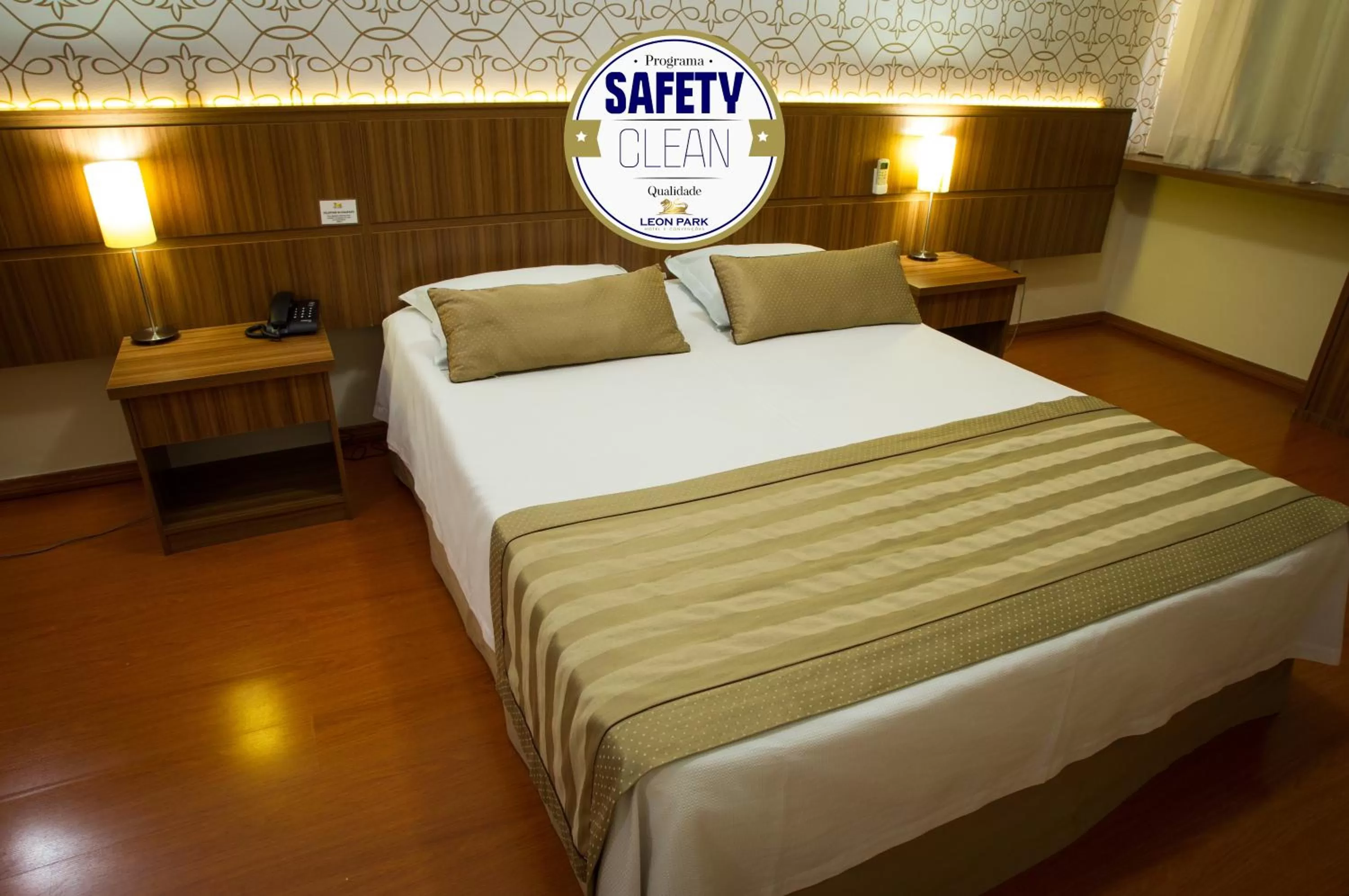 Bedroom, Bed in LEON PARK HOTEL e CONVENÇÕES - Melhor Custo Benefício