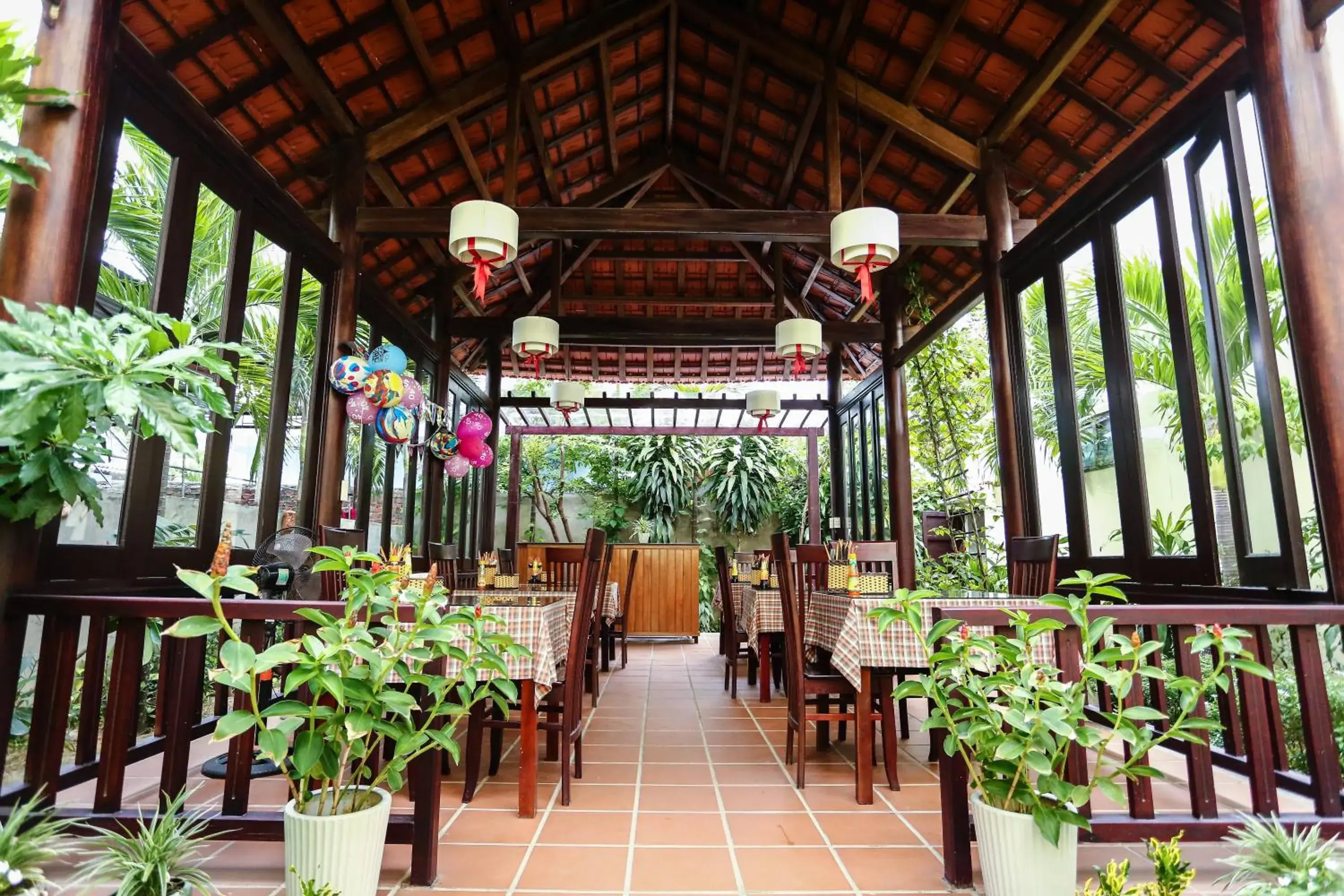 Restaurant/Places to Eat in Hoi An Holiday Villa