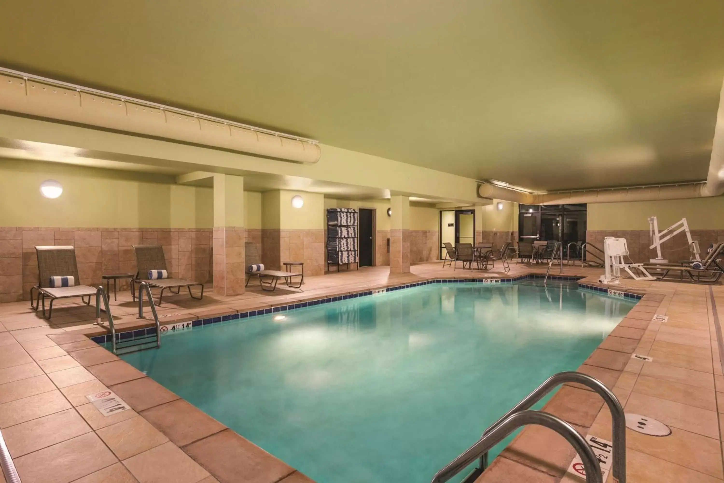 Pool view, Swimming Pool in Homewood Suites by Hilton Ankeny