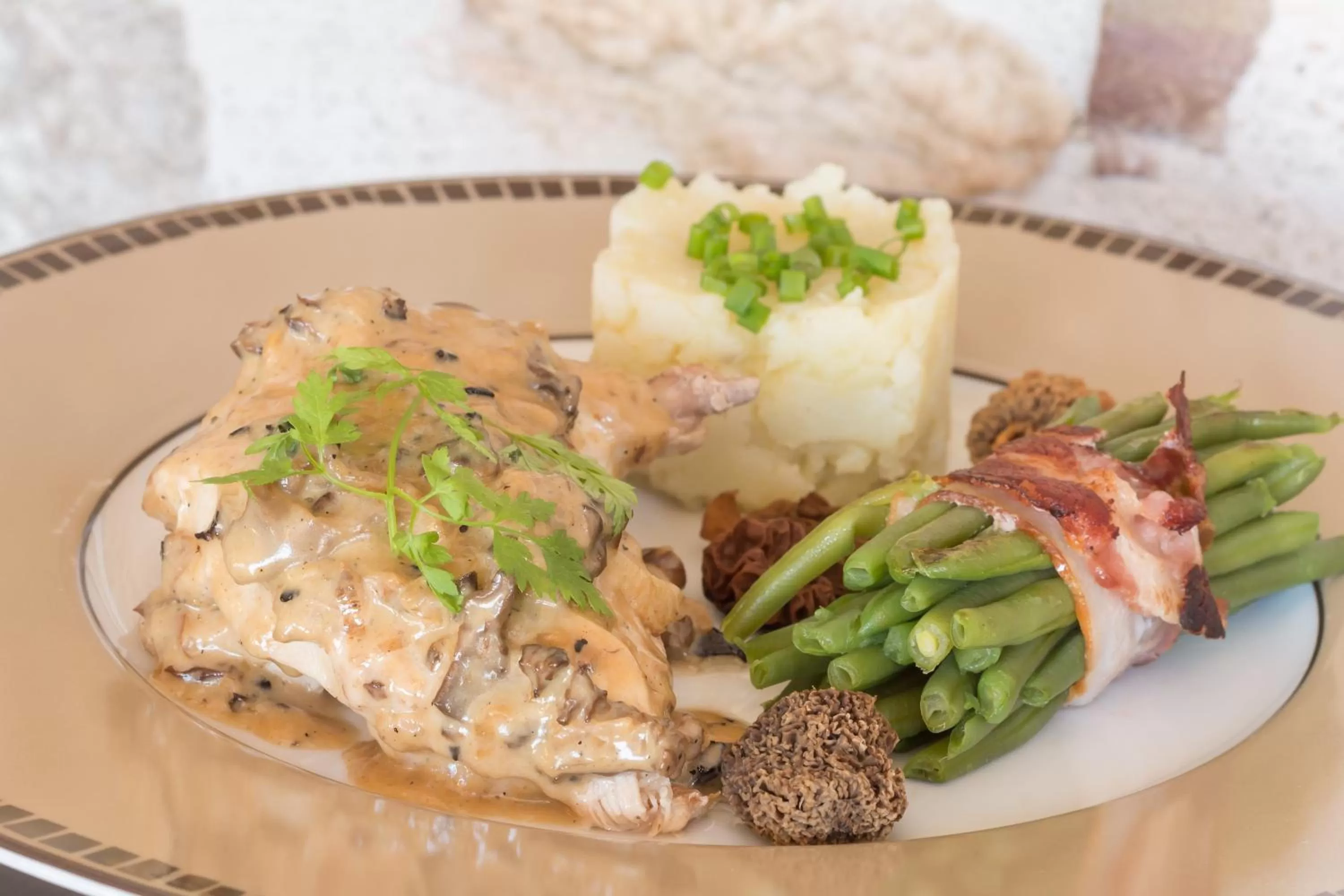 Restaurant/places to eat in Hotel Le Bourgogne