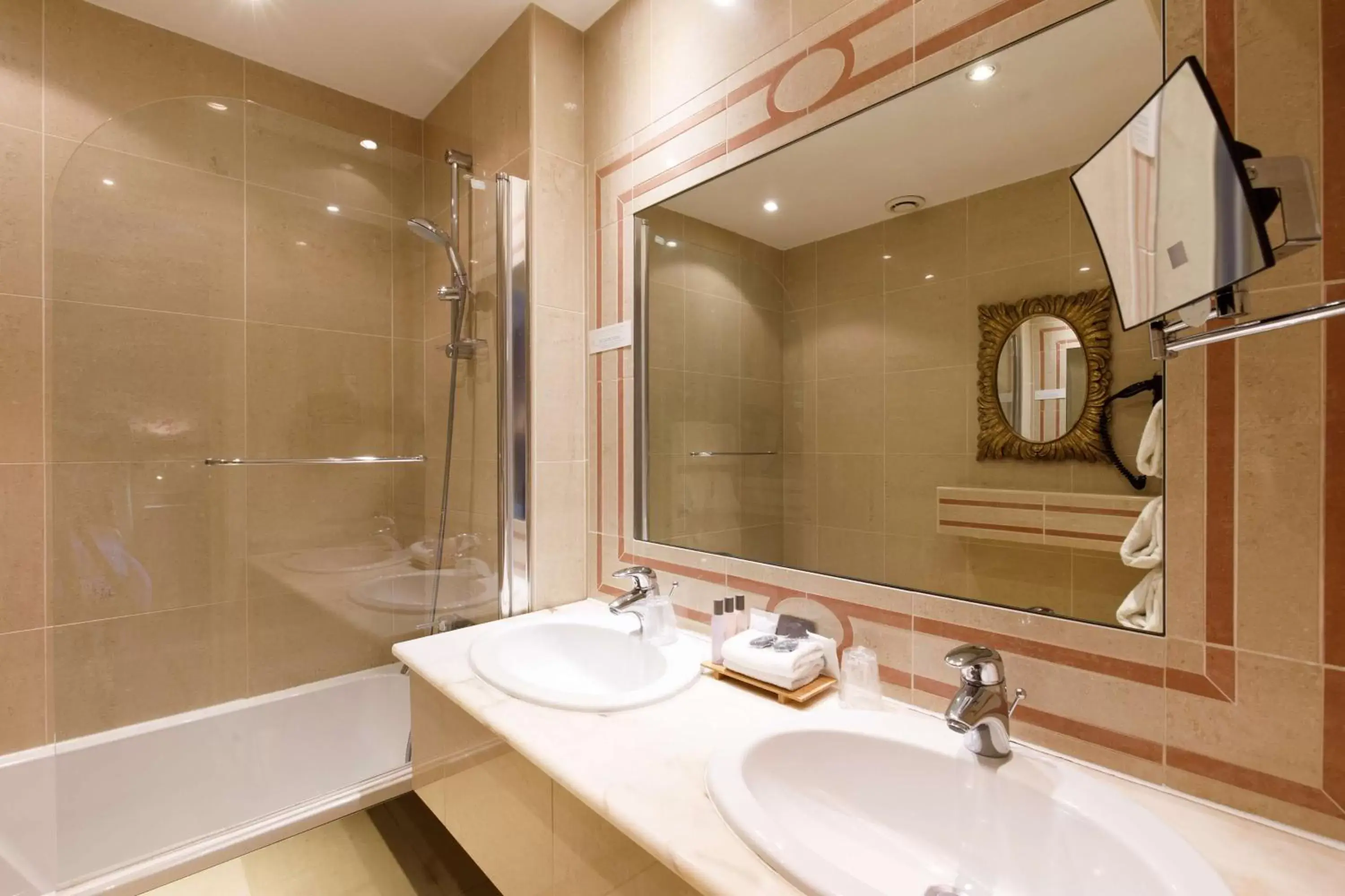 Bathroom in Best Western Premier Grand Monarque Hotel & Spa