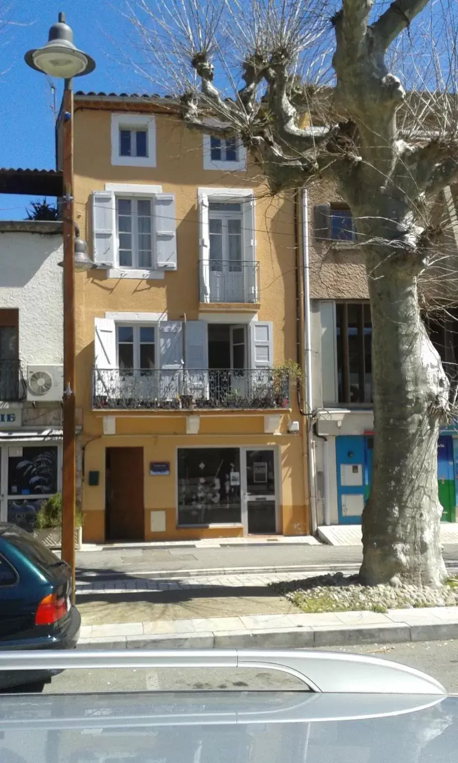 Property Building in Nidélice Chambre d'hôtes