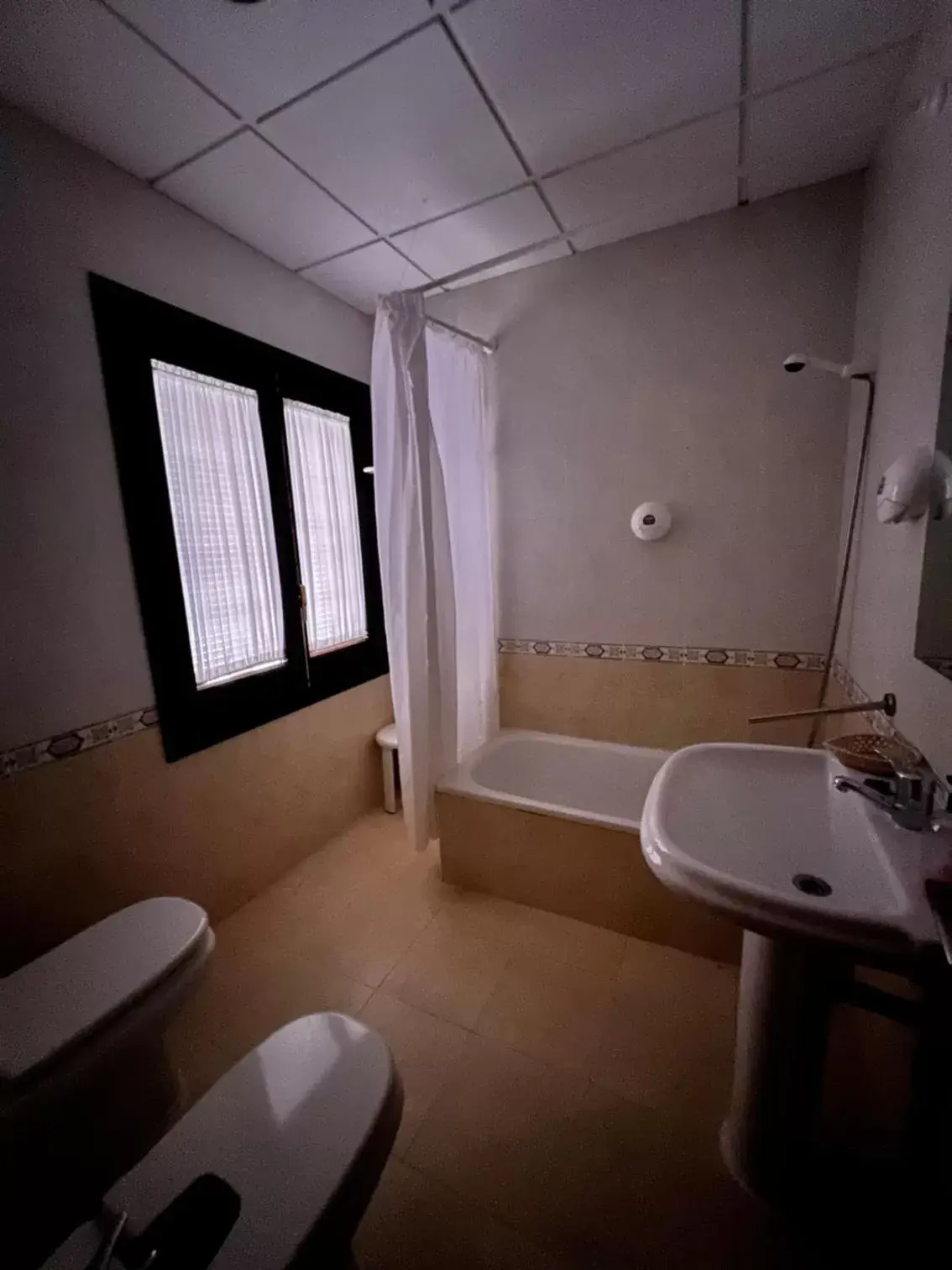 Toilet, Bathroom in Hotel Las Tablas