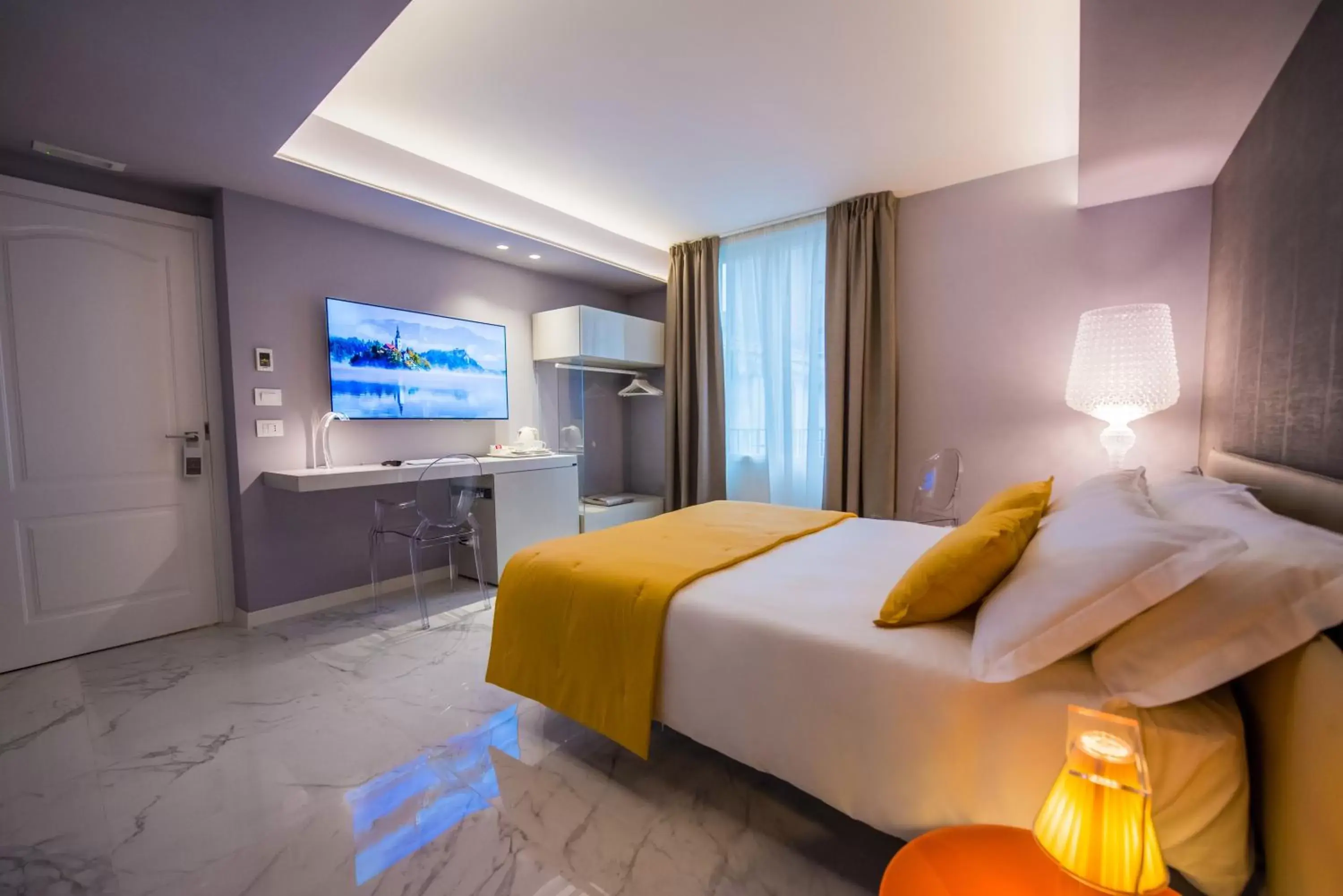 Bedroom, TV/Entertainment Center in Palazzo Marletta Luxury House Hotel