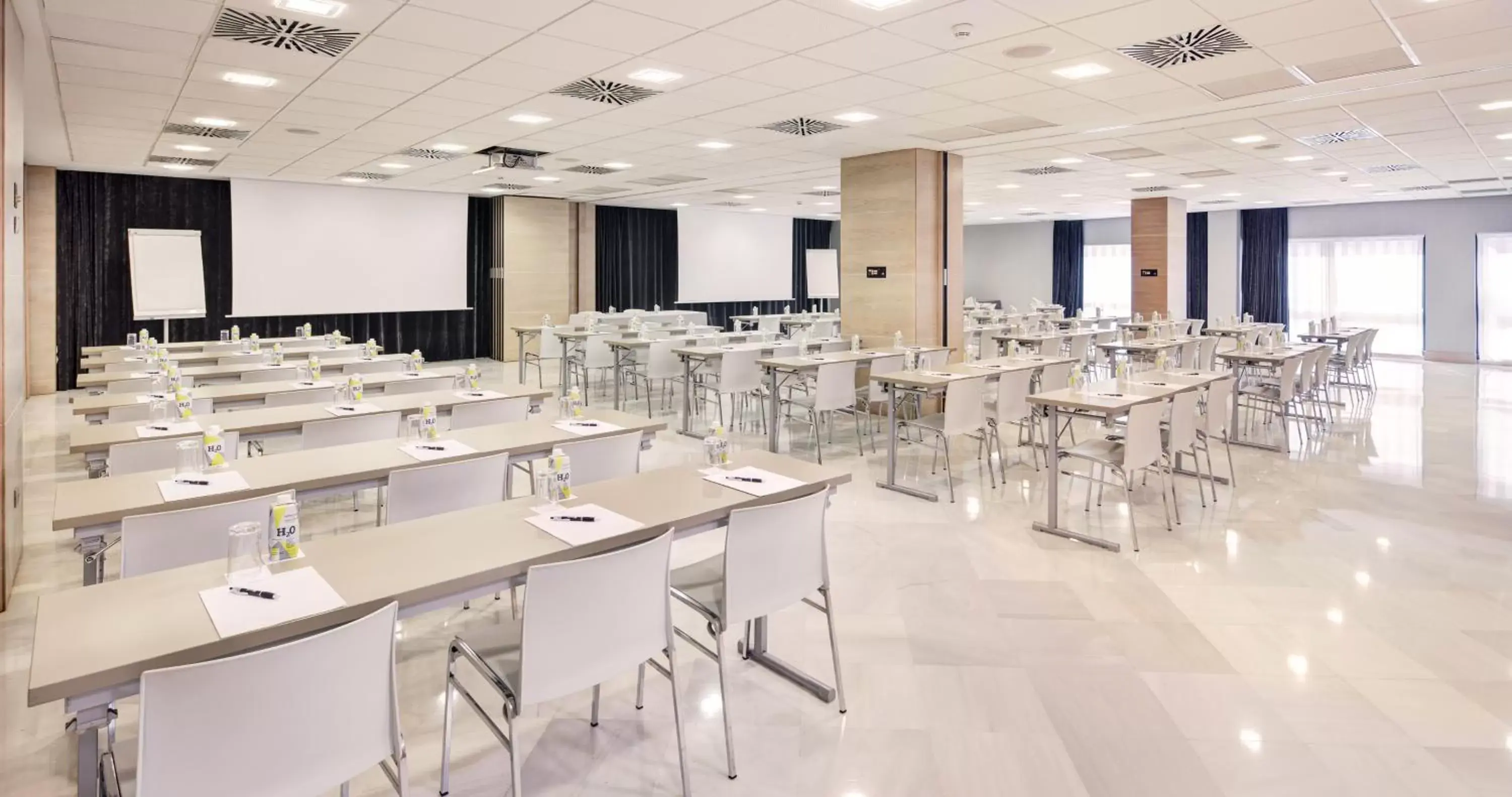 Meeting/conference room in Sercotel Amistad Murcia