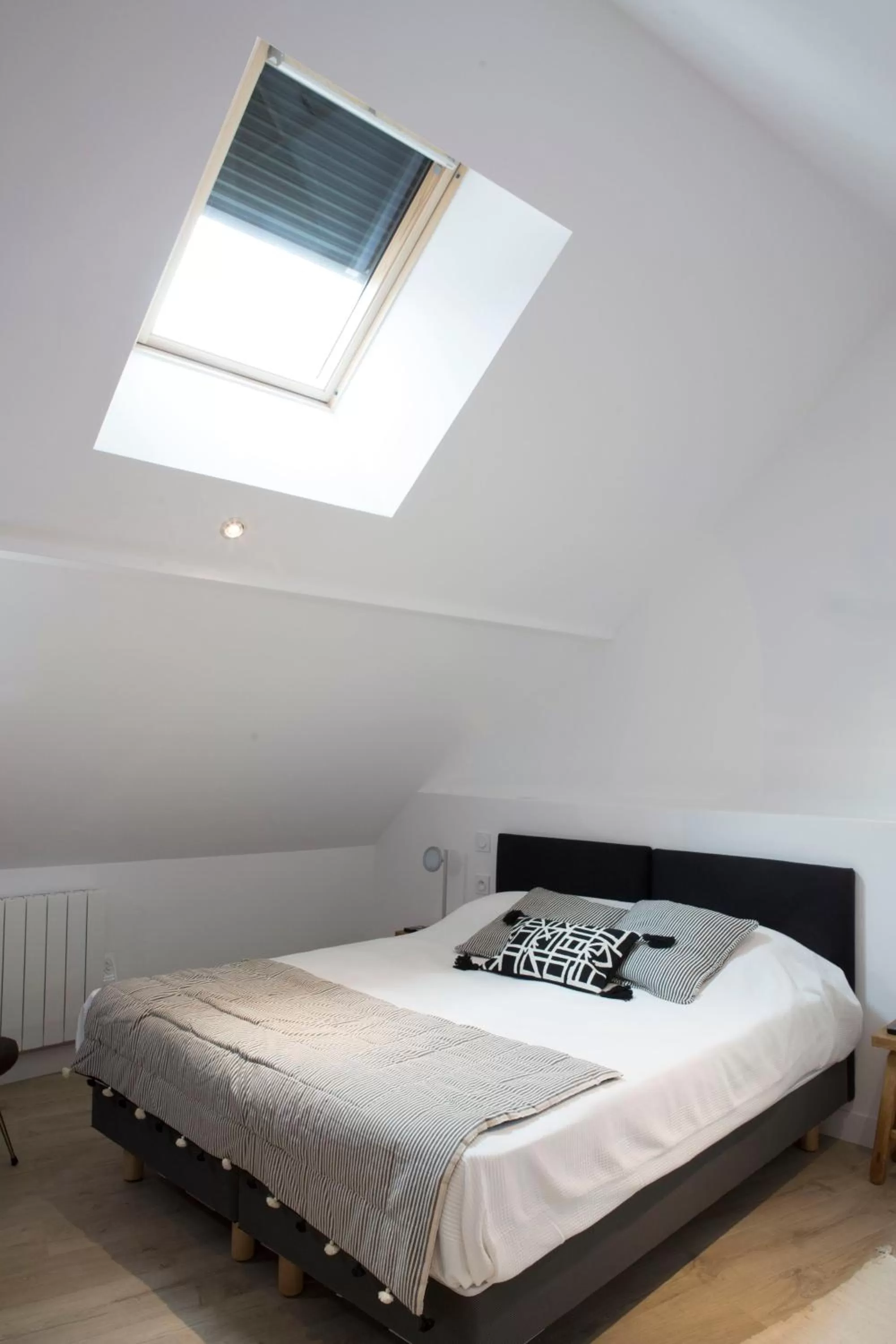 Photo of the whole room, Bed in Douce Nuits