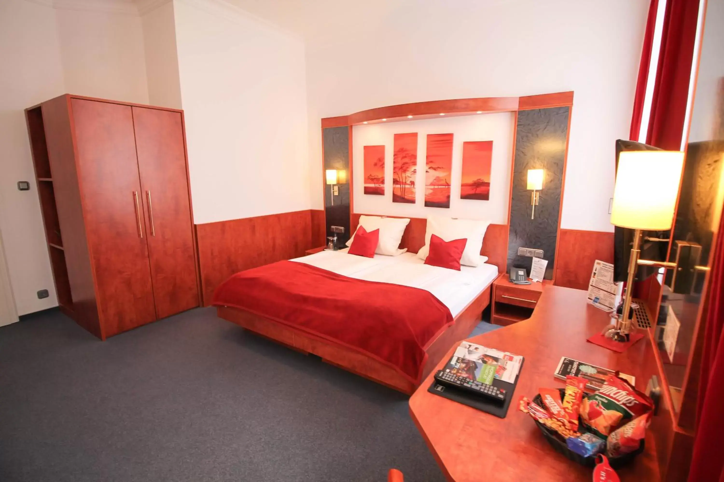 Bed in Hotel West an der Bockenheimer Warte