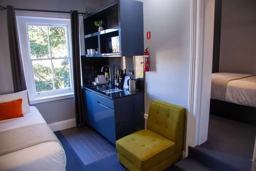 Kitchen/Kitchenette in Bayswater Boutique Lodge