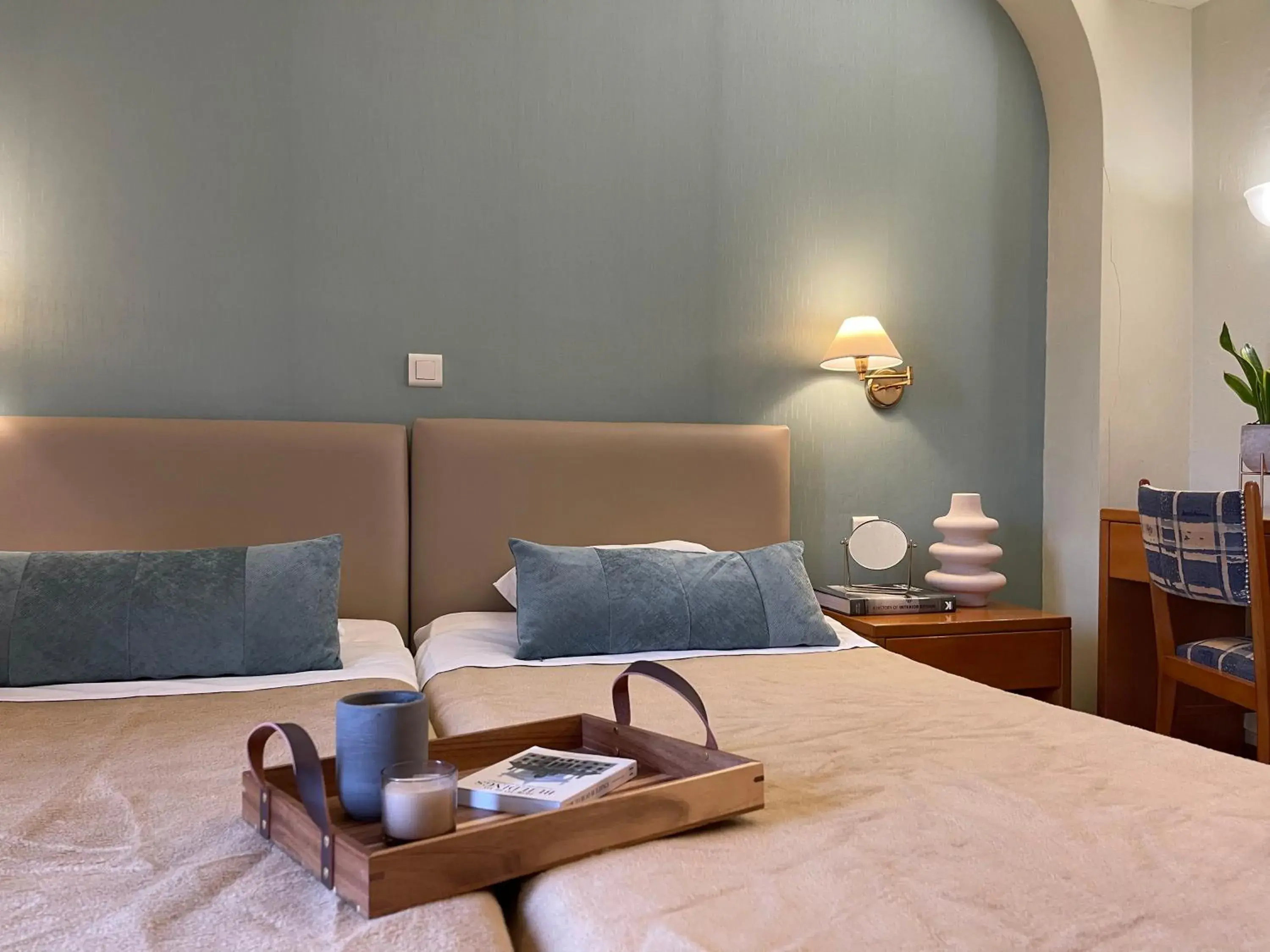 Bedroom, Bed in El Greco Hotel