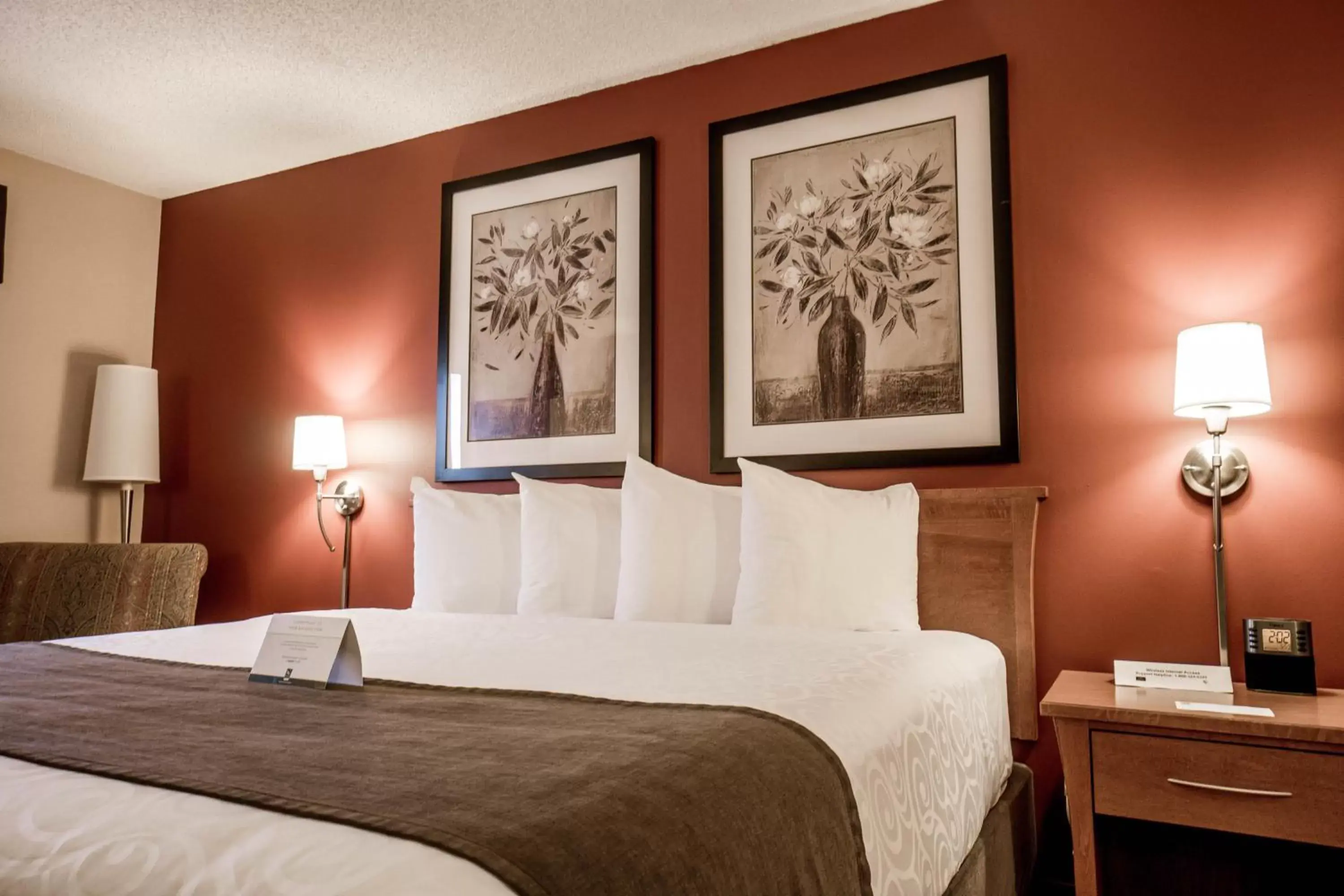 Bed in Quality Inn & Suites Saskatoon