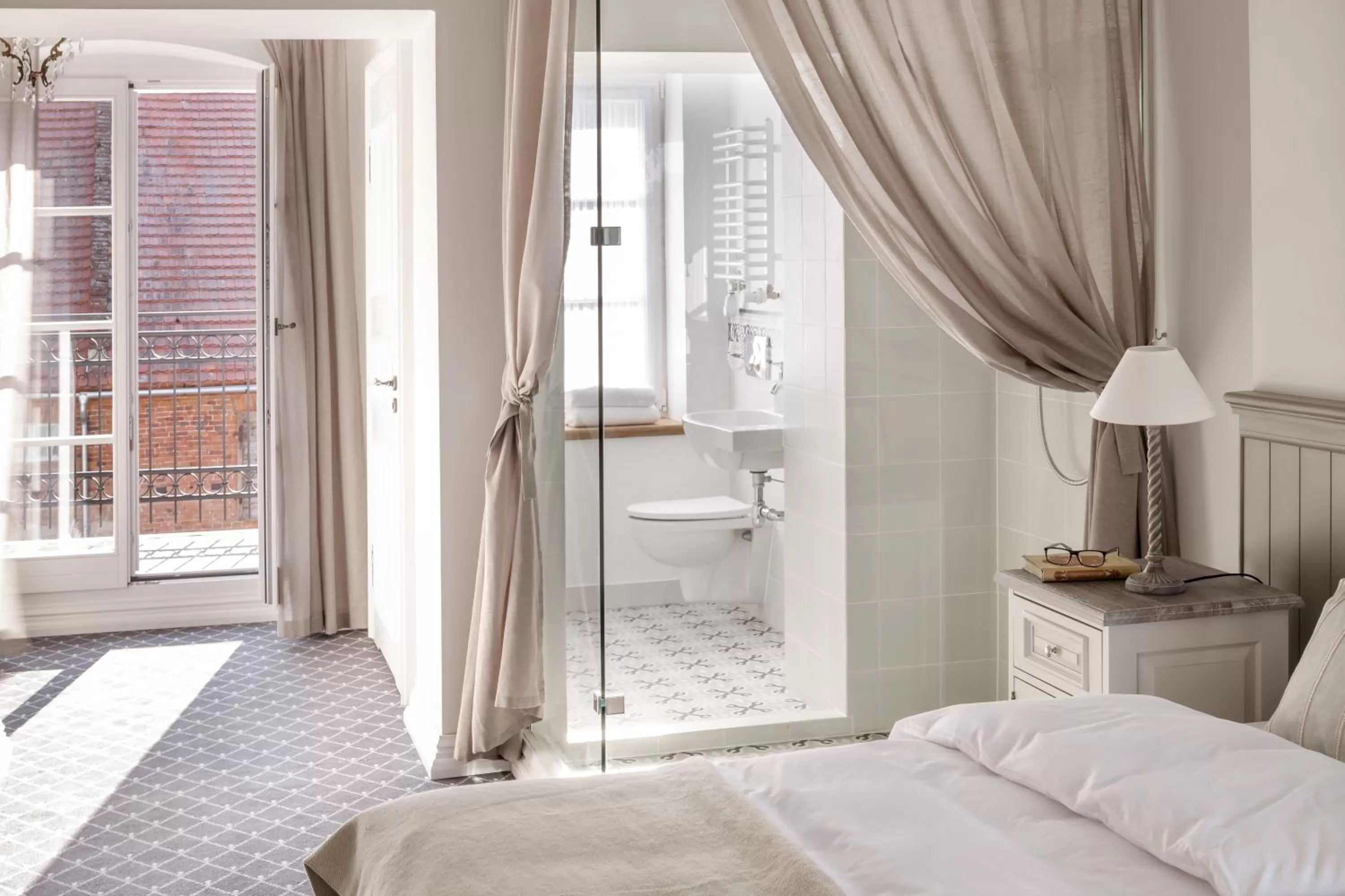 Shower, Bed in Pałac Kamieniec