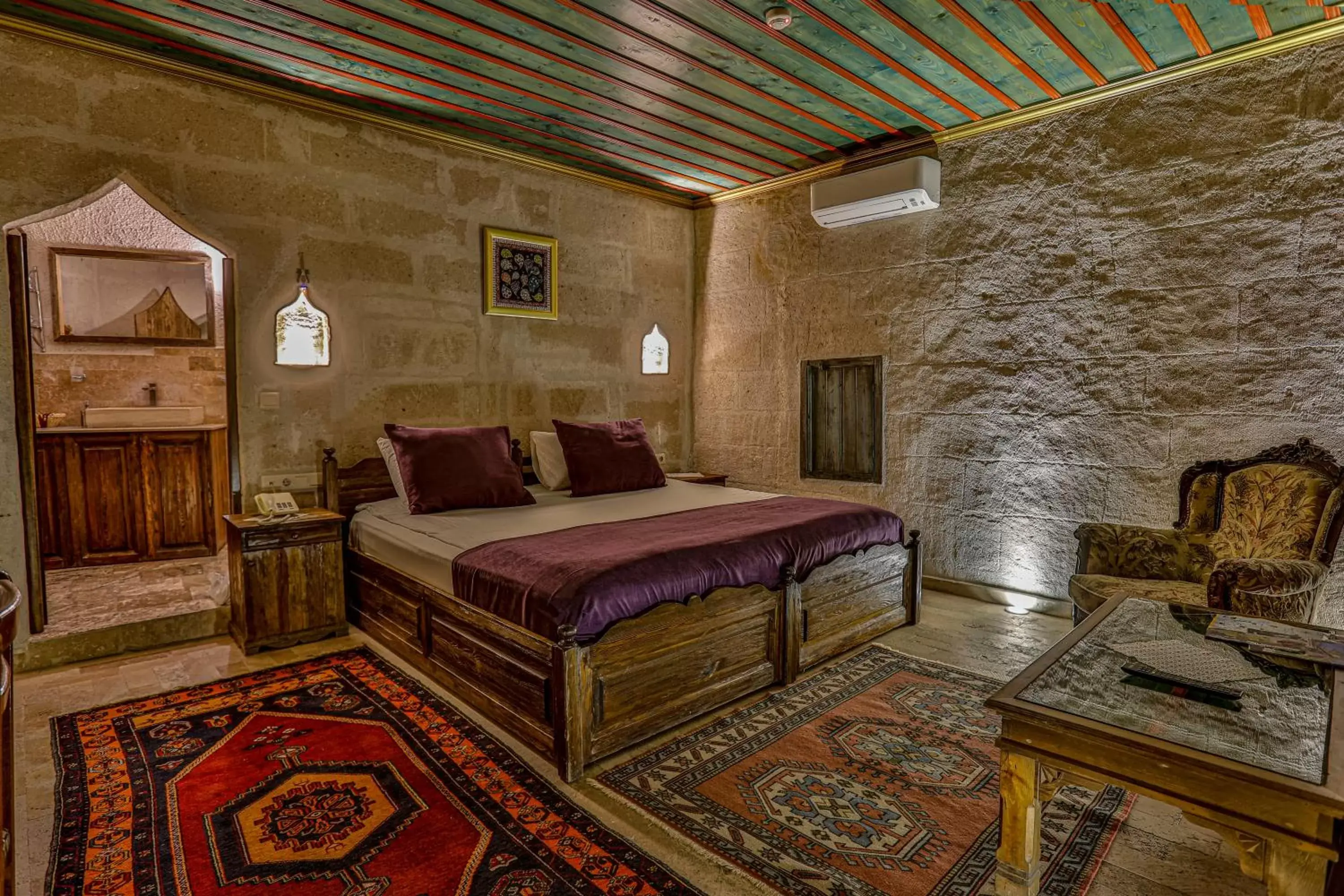 Bed in Hidden Cave Hotel