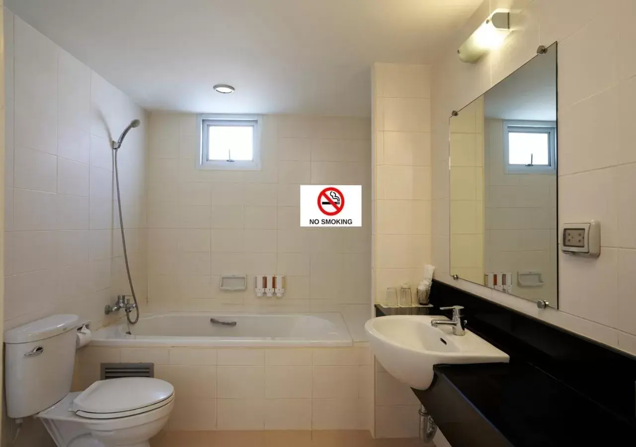 Bathroom in Prom Ratchada Hotel - SHA Plus