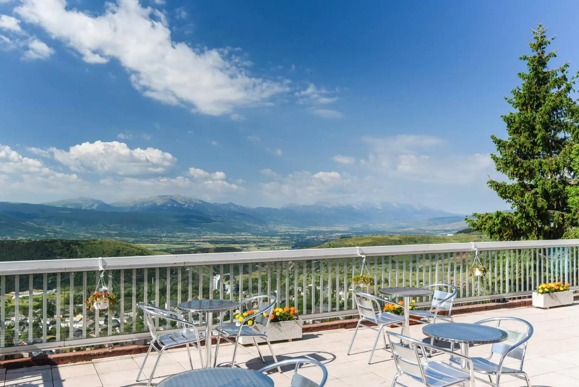 Solarium in Hotel des Pyrénées