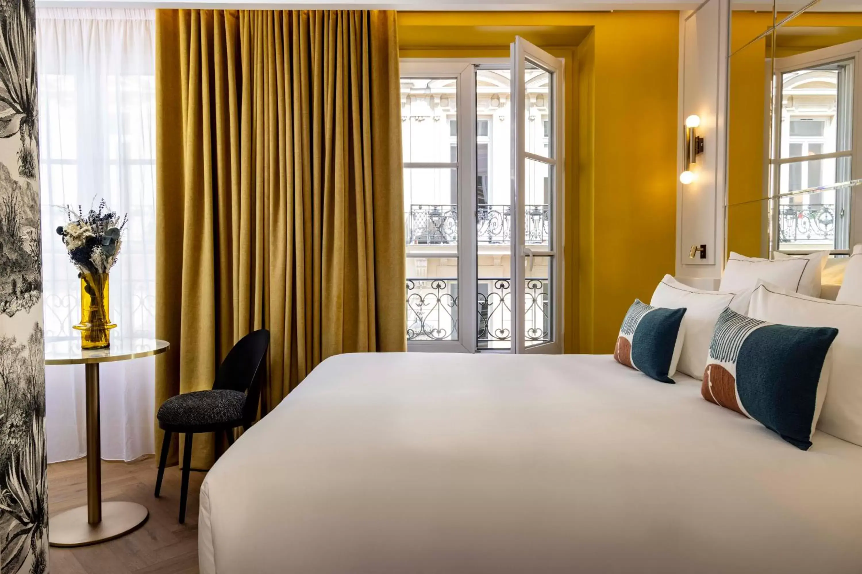 Photo of the whole room, Bed in Hôtel La Canopée