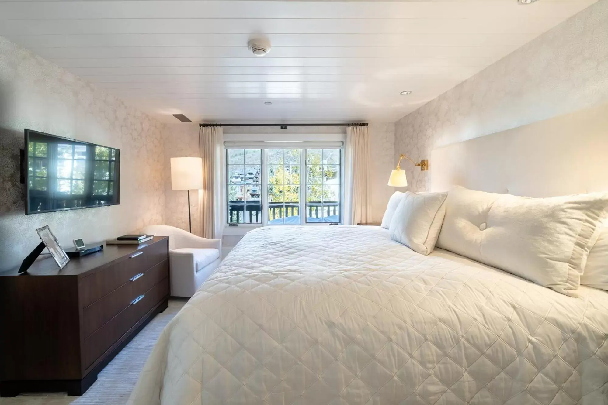 Bed in Lodge at Vail Condominiums
