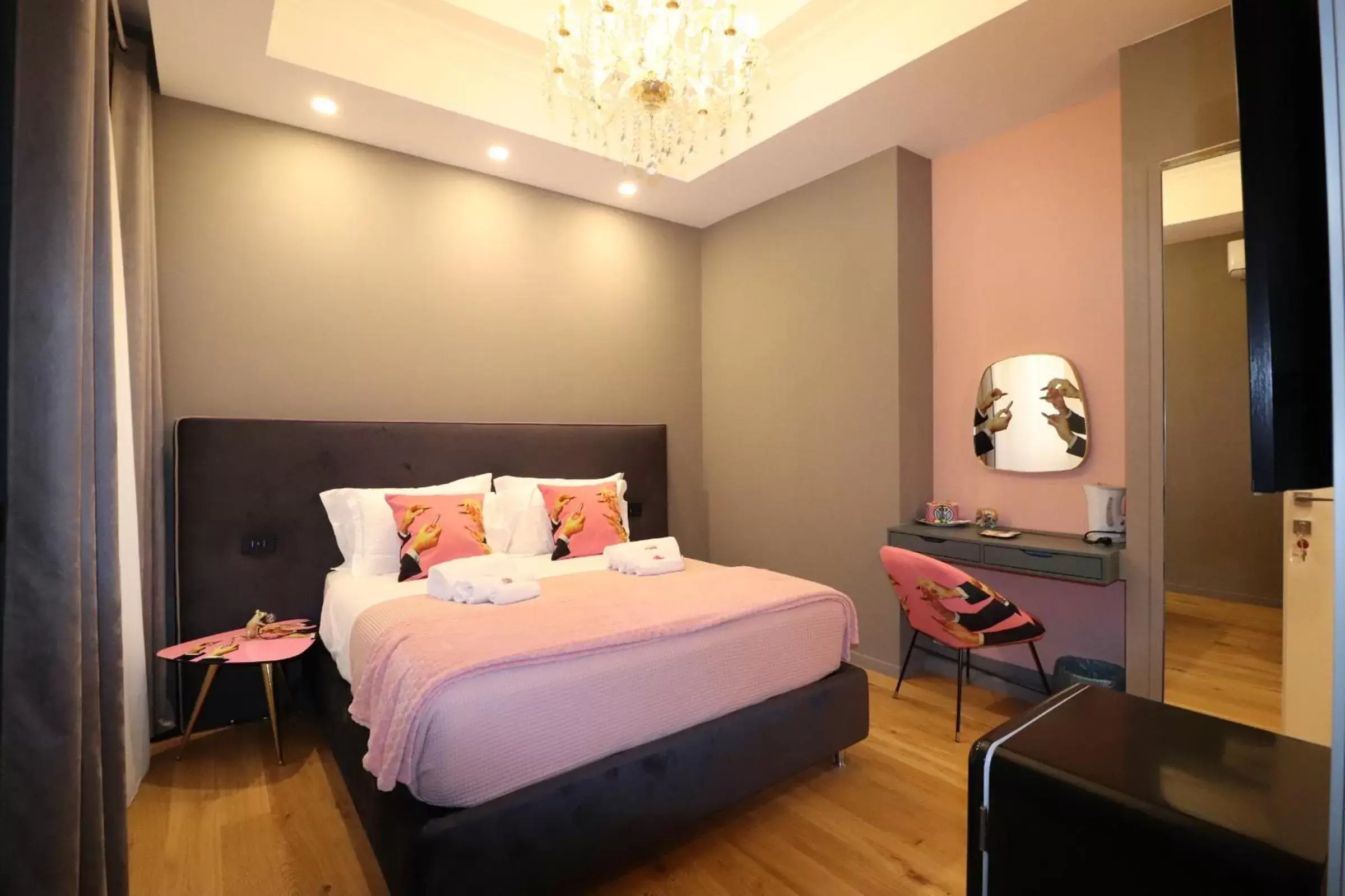 Standard Double Room - single occupancy in Aron Only Suites Bed and Breakfast Standard Double Room - single occupancy in Aron Only Suites Bed and Breakfast