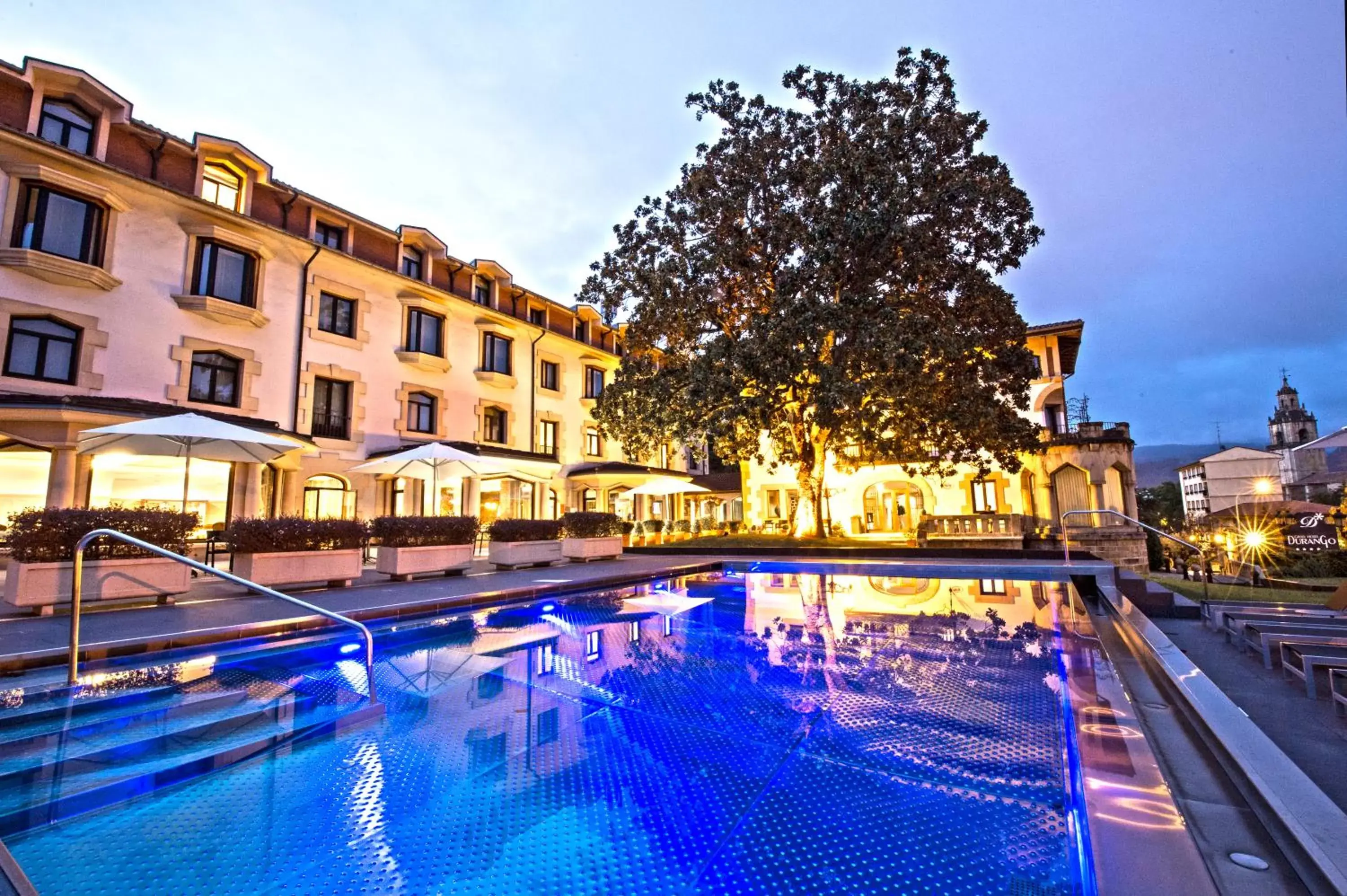 Spring, Swimming Pool in Silken Gran hotel Durango