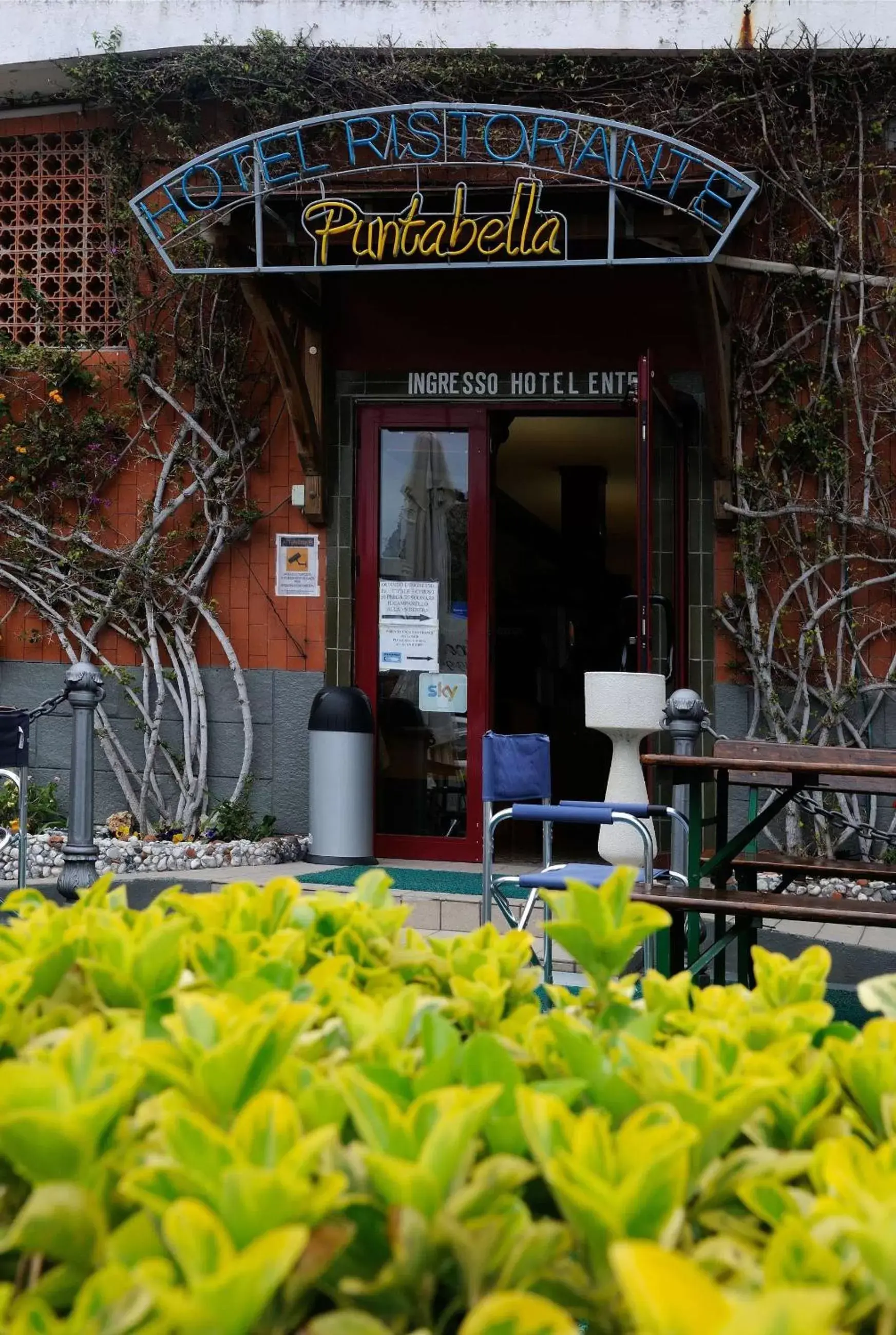 Facade/entrance in Hotel Puntabella