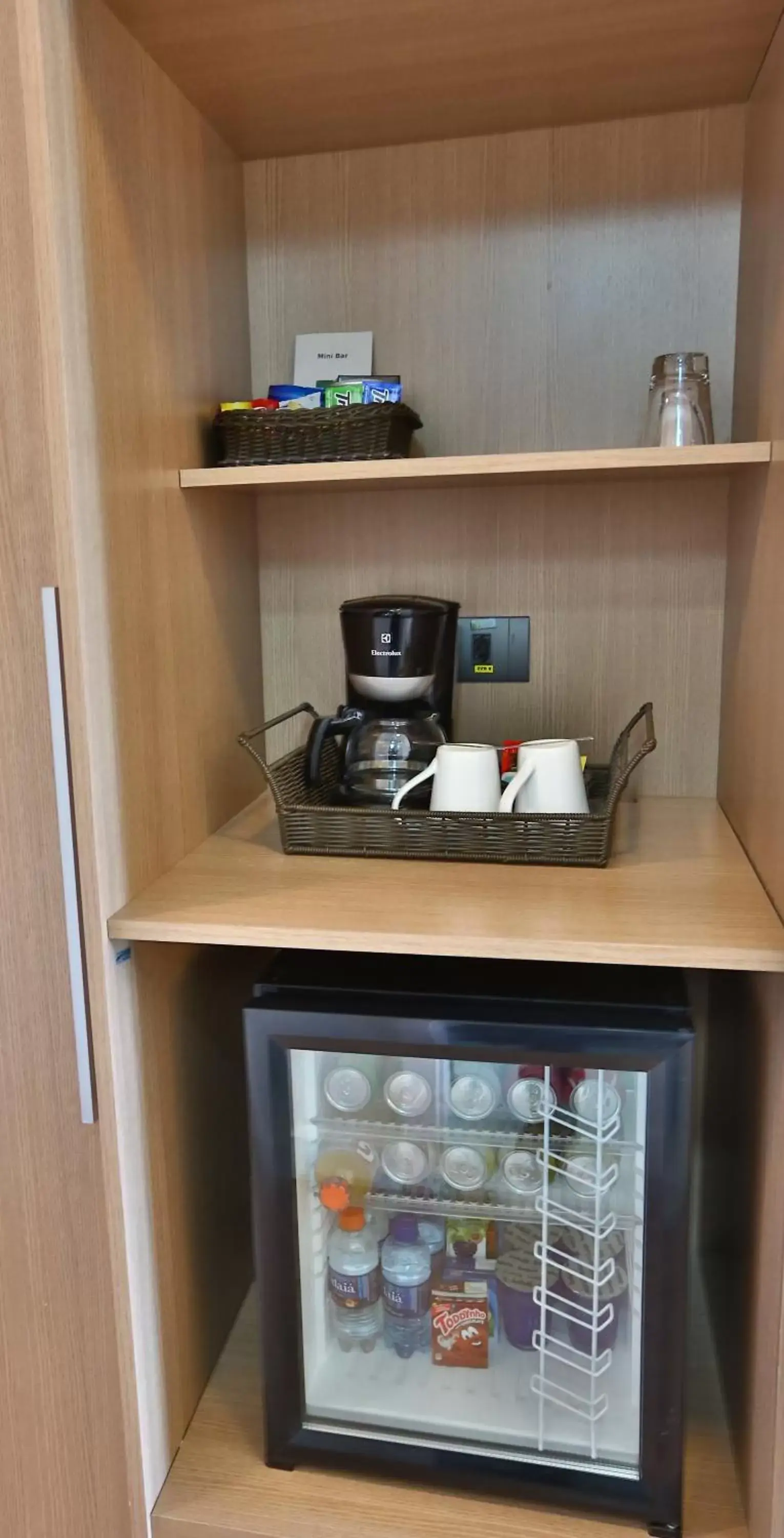 Coffee/tea facilities, Kitchen/Kitchenette in Quality Hotel & Suites Brasília