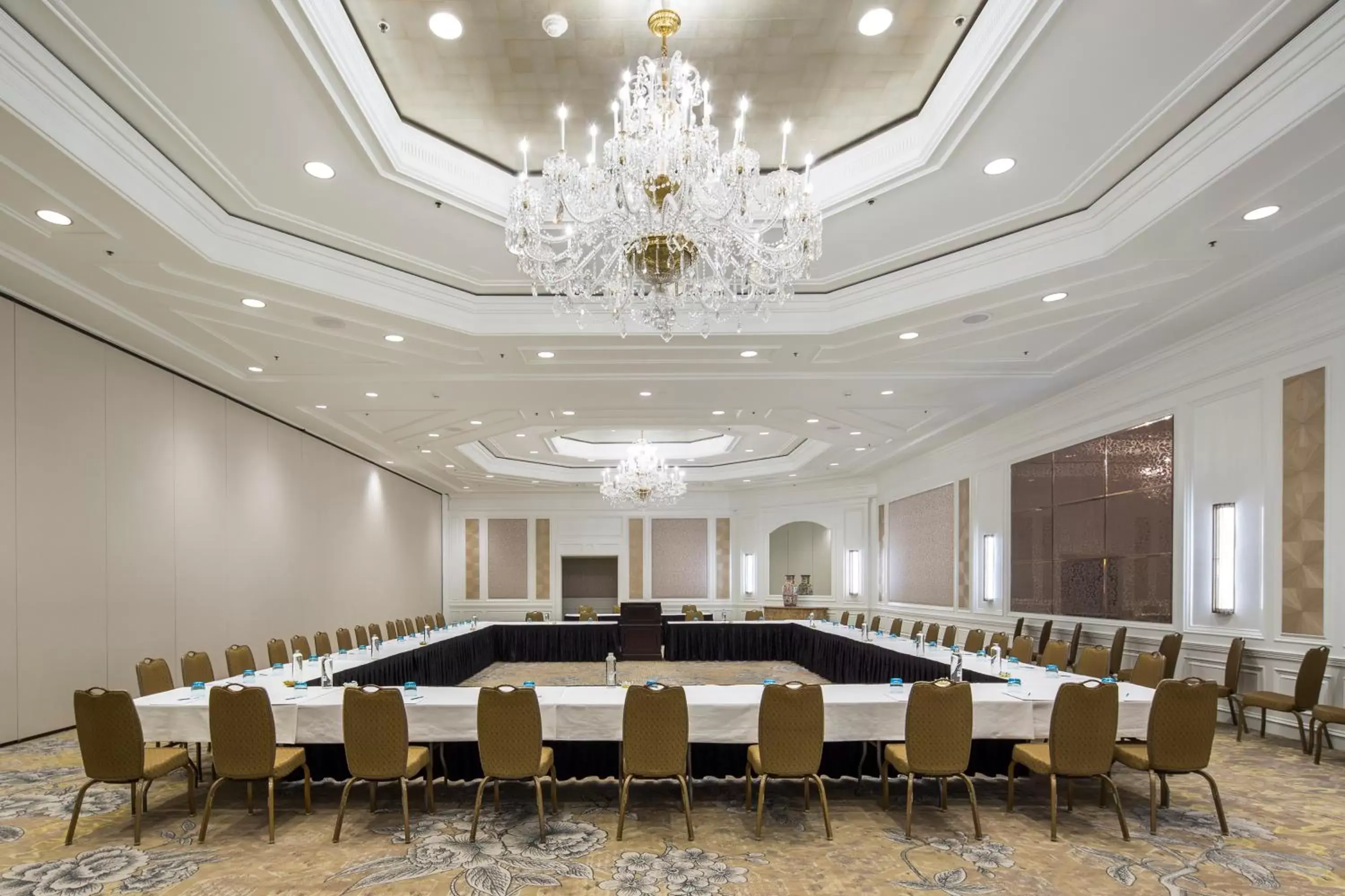 Meeting/conference room in Eau Palm Beach Resort & Spa