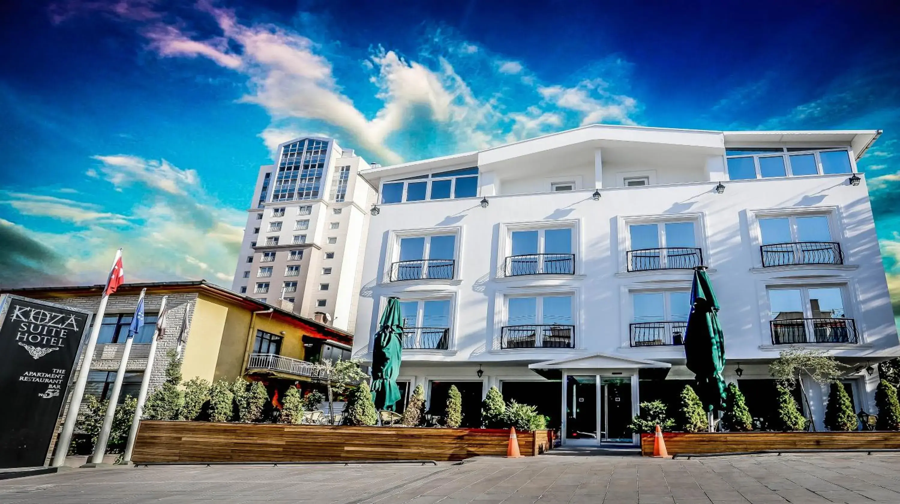 Facade/entrance, Property Building in Koza Suite Hotel