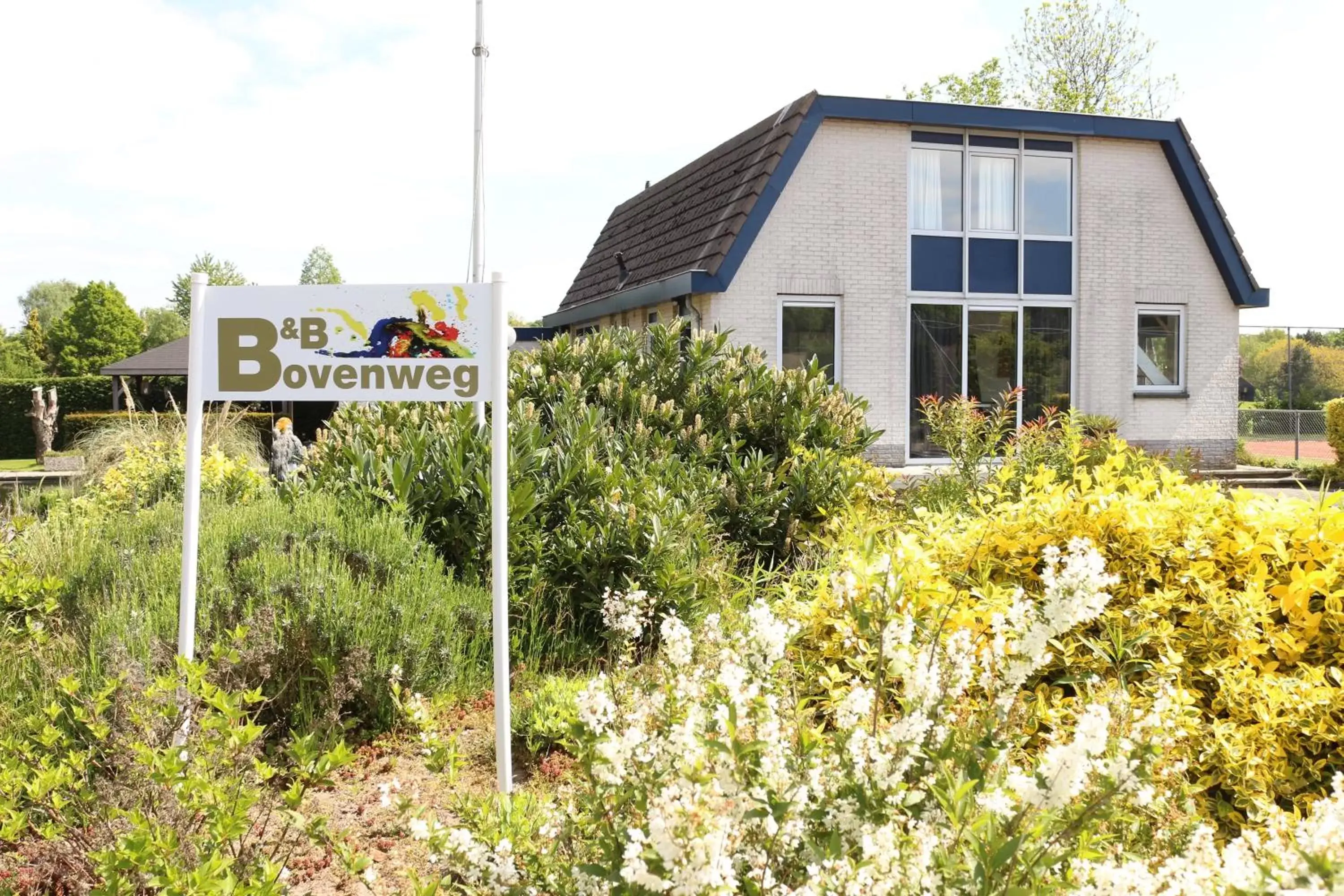 Garden view, Property Building in B&B Bovenweg