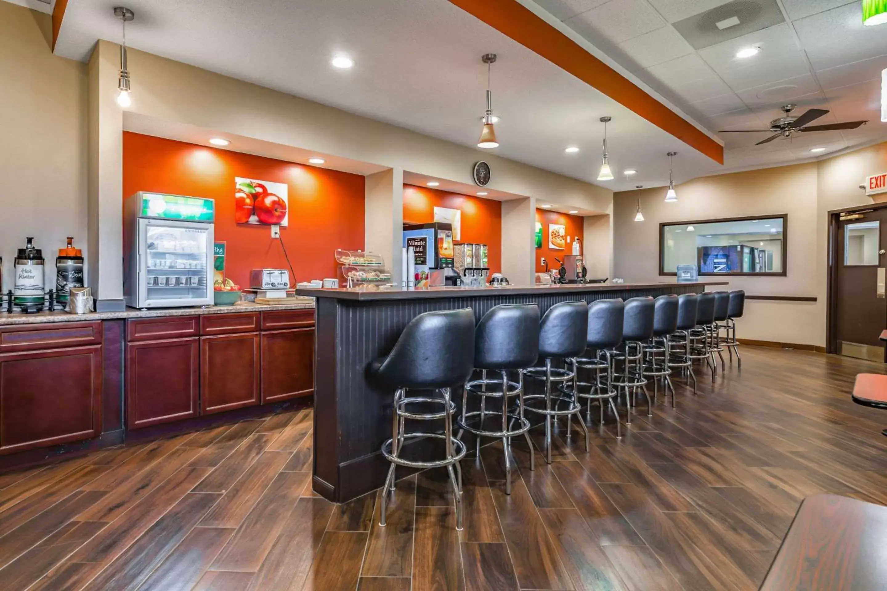 Restaurant/places to eat, Lounge/Bar in Quality Inn Schenectady - Albany
