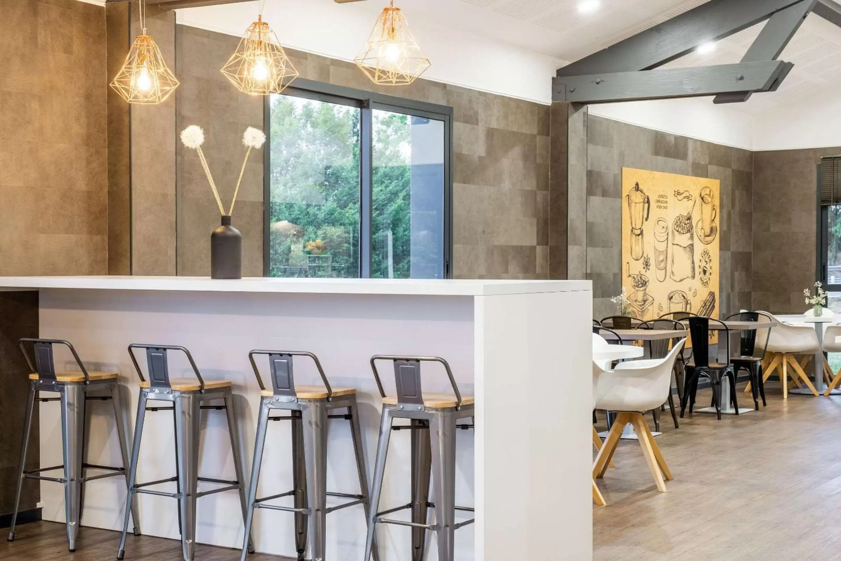 Lobby or reception in Best Western Hôtel Agen Le Passage, Agen Sud Lobby or reception in Best Western Hôtel Agen Le Passage, Agen Sud