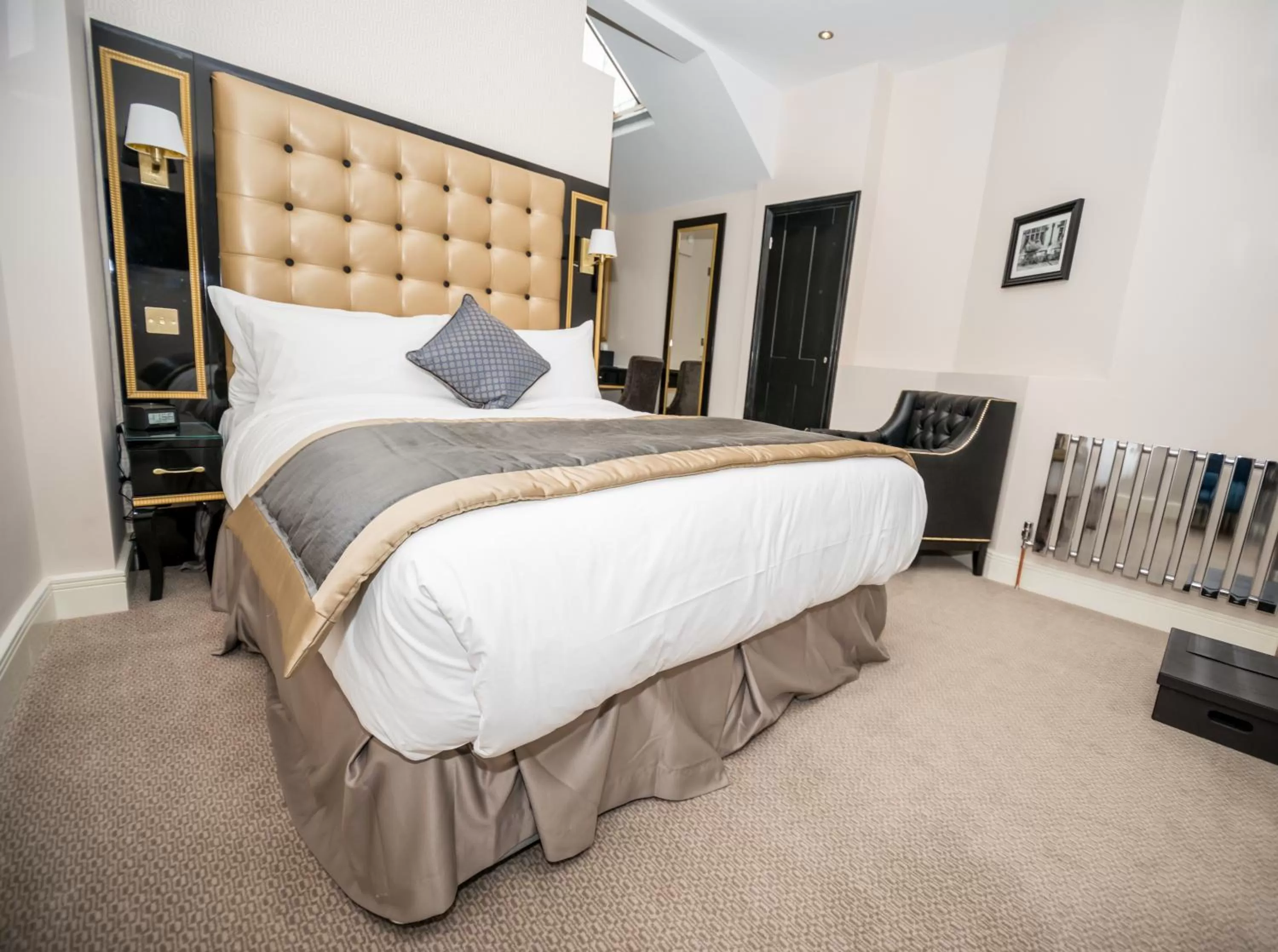 Bed in Museum Residence Oxford