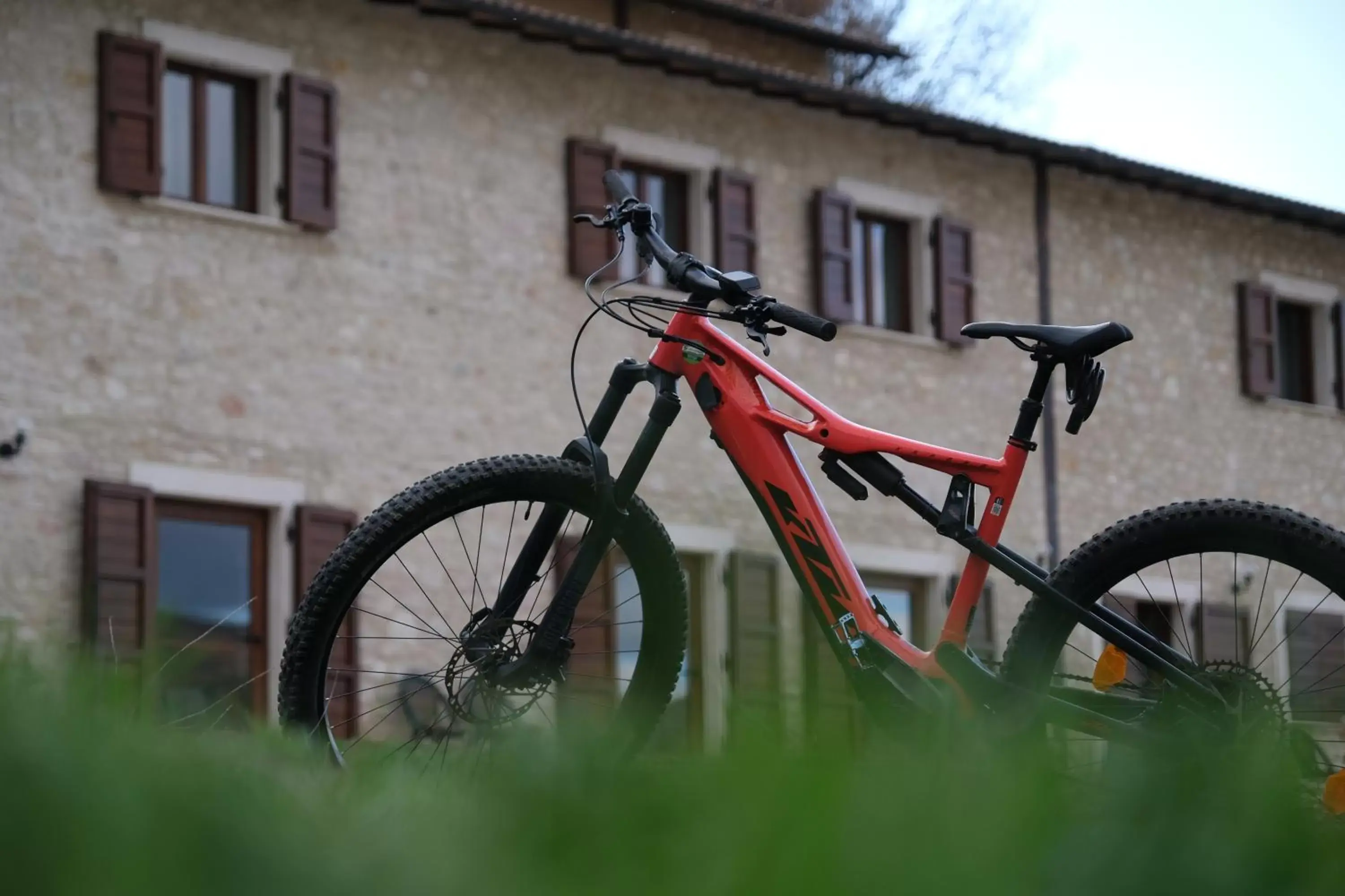 Cycling, Biking in Country House Elite