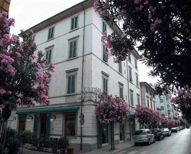 Property Building in Albergo Natucci