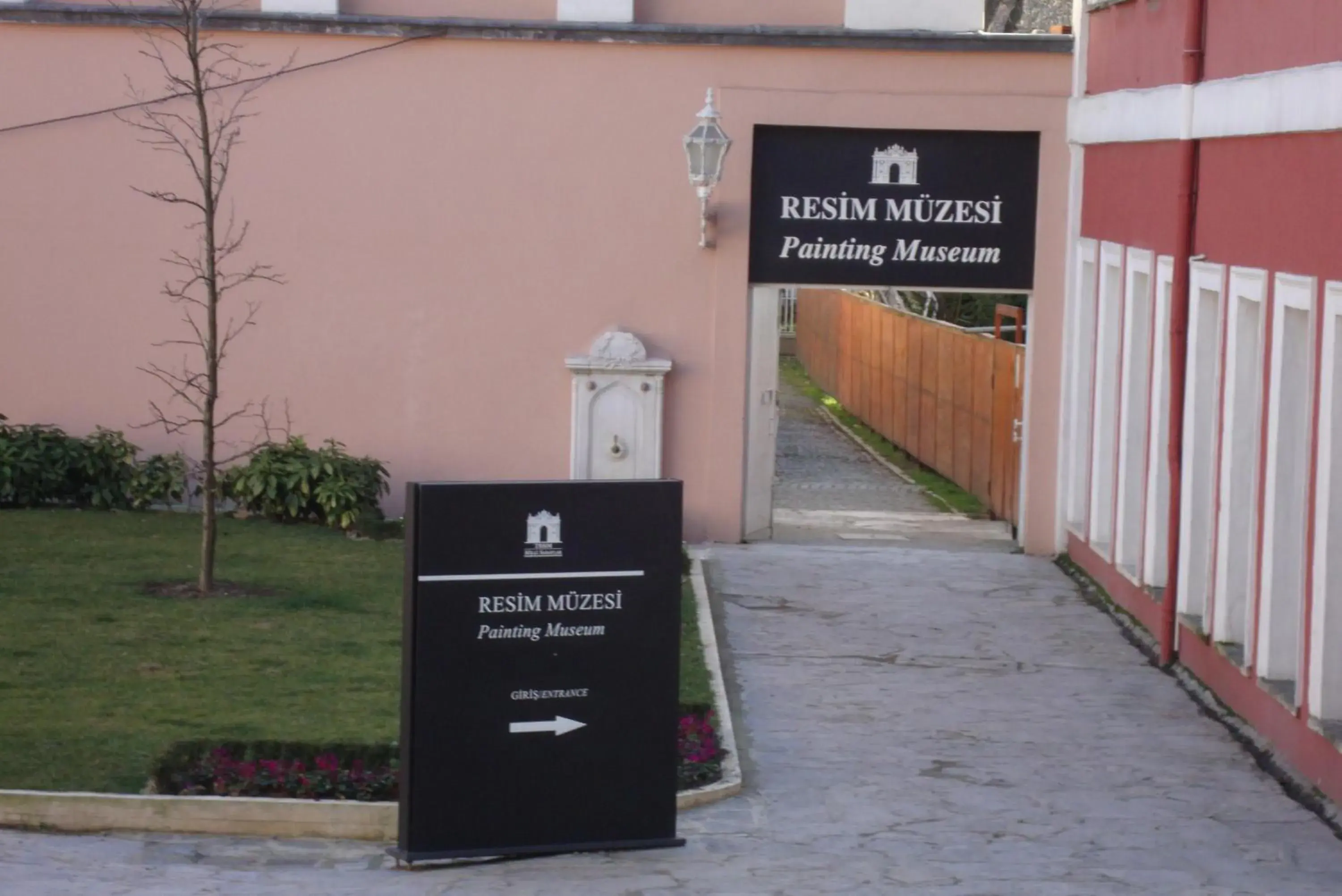 Nearby landmark, Property Logo/Sign in Royal Suites Besiktas