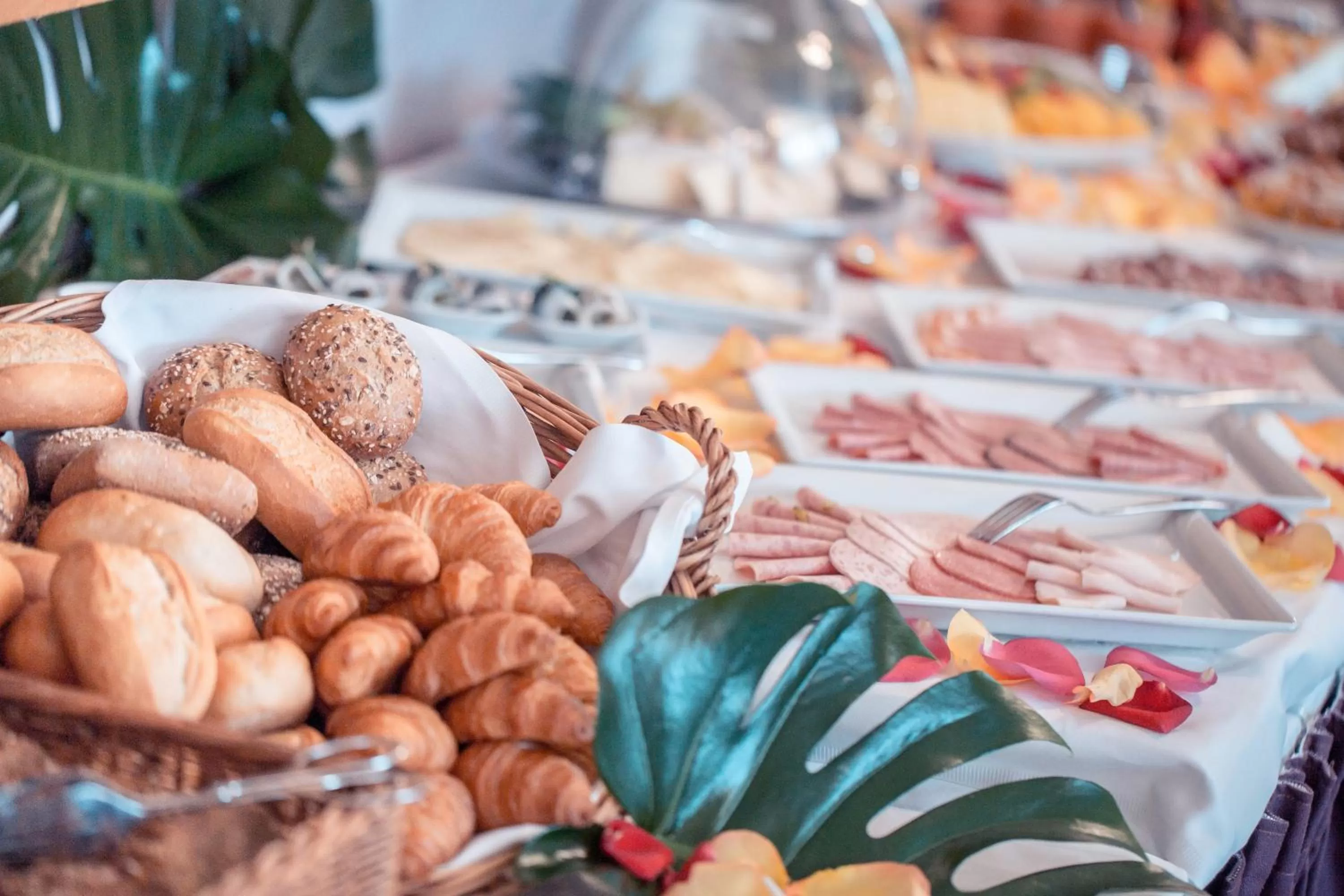 Food in Hotel Bleibtreu Berlin by Golden Tulip