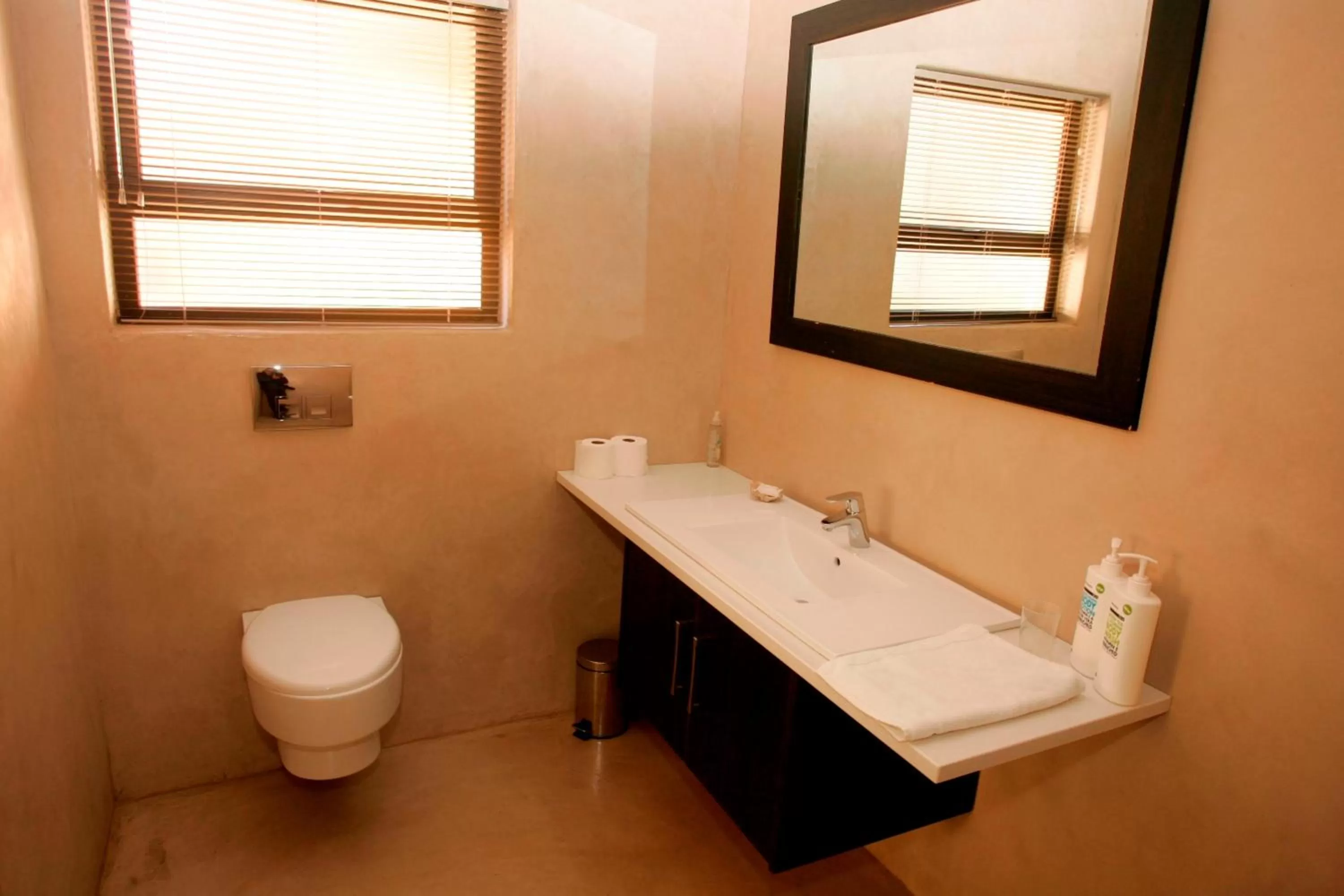 Bathroom in Jedidja Bed and Breakfast