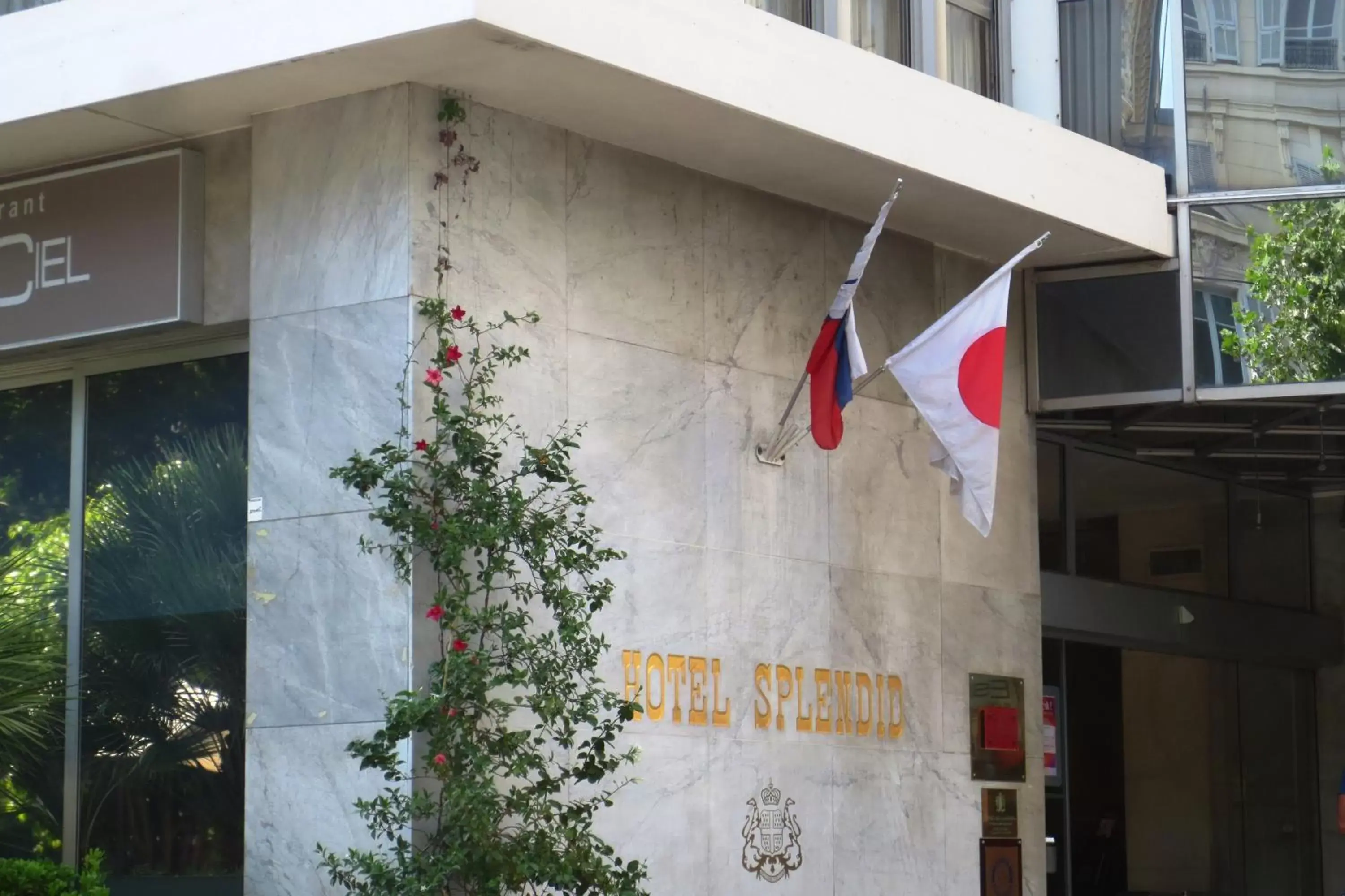 Facade/entrance in Splendid Hotel & Spa Nice