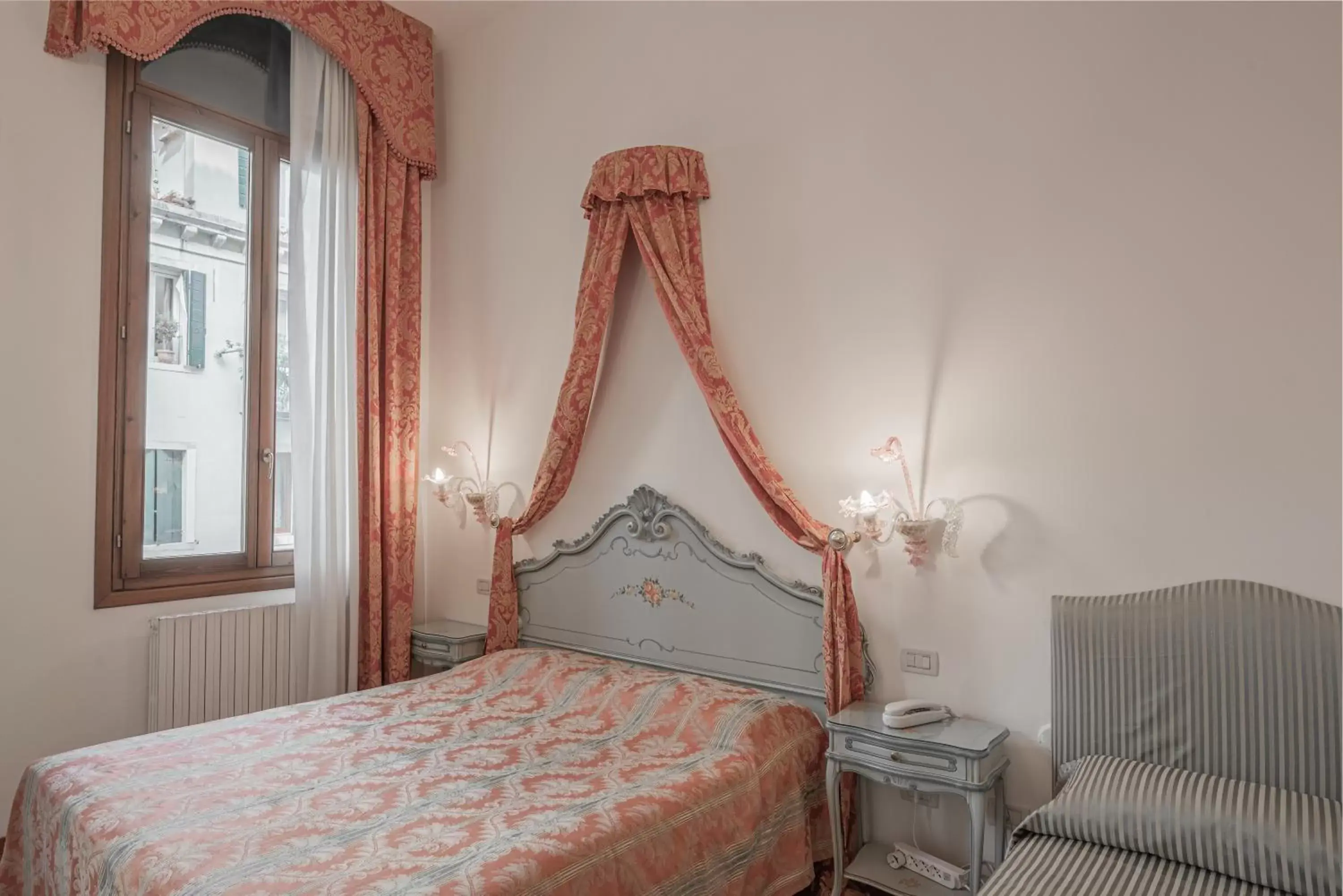 Bedroom, Bed in Hotel al Sotoportego