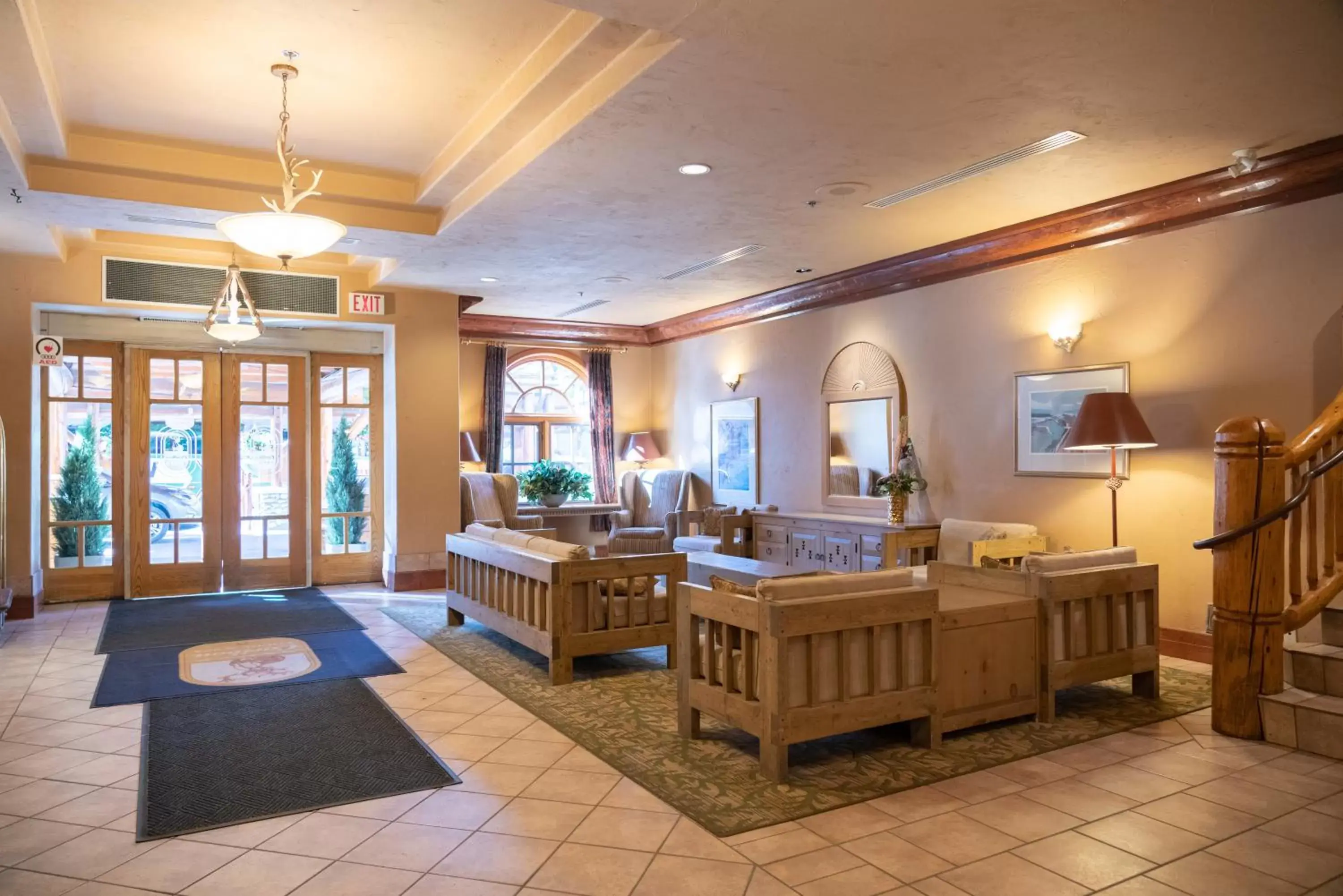 Lobby or reception in Banff Caribou Lodge and Spa