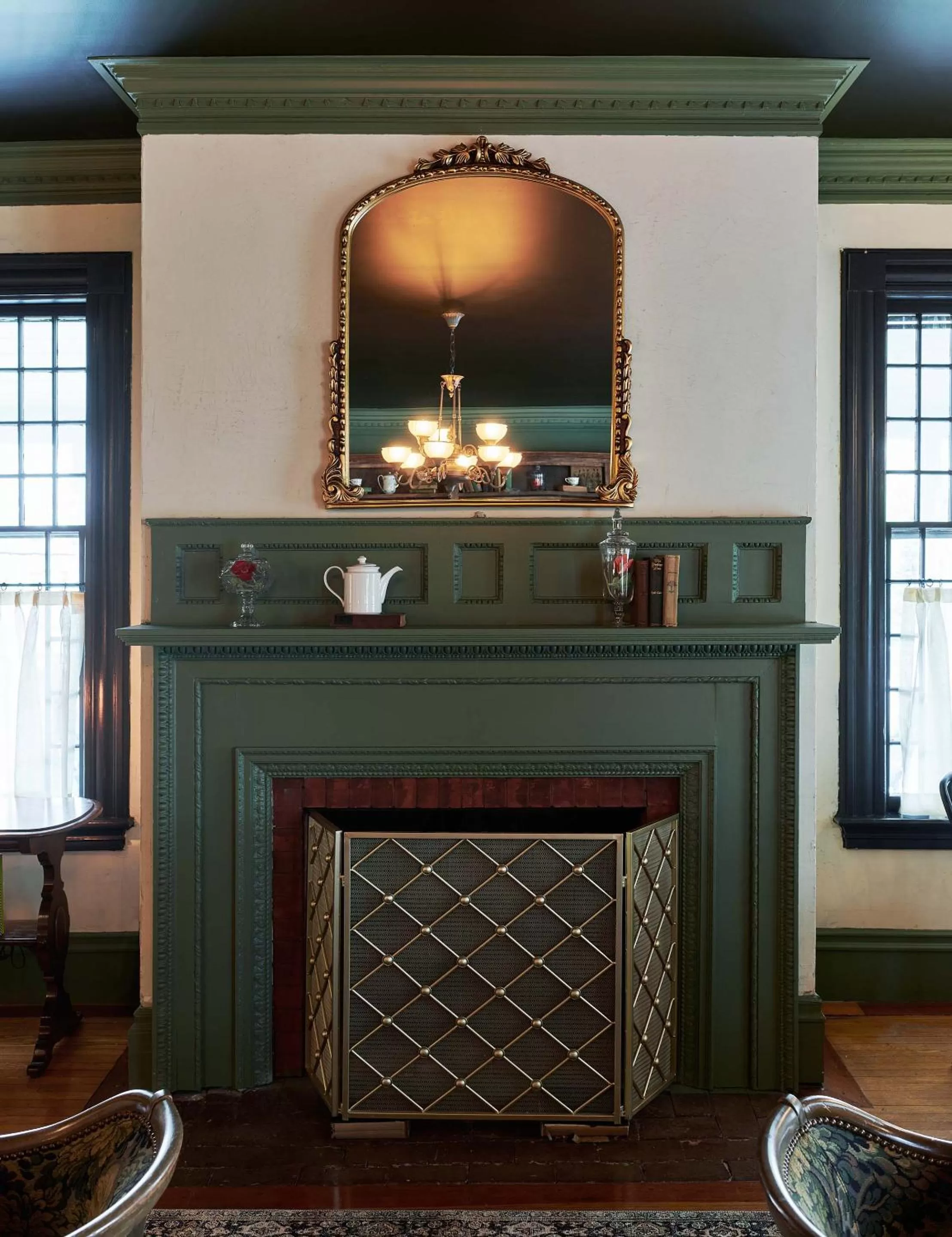 Lounge or bar in The Constance by The Lenox Collection