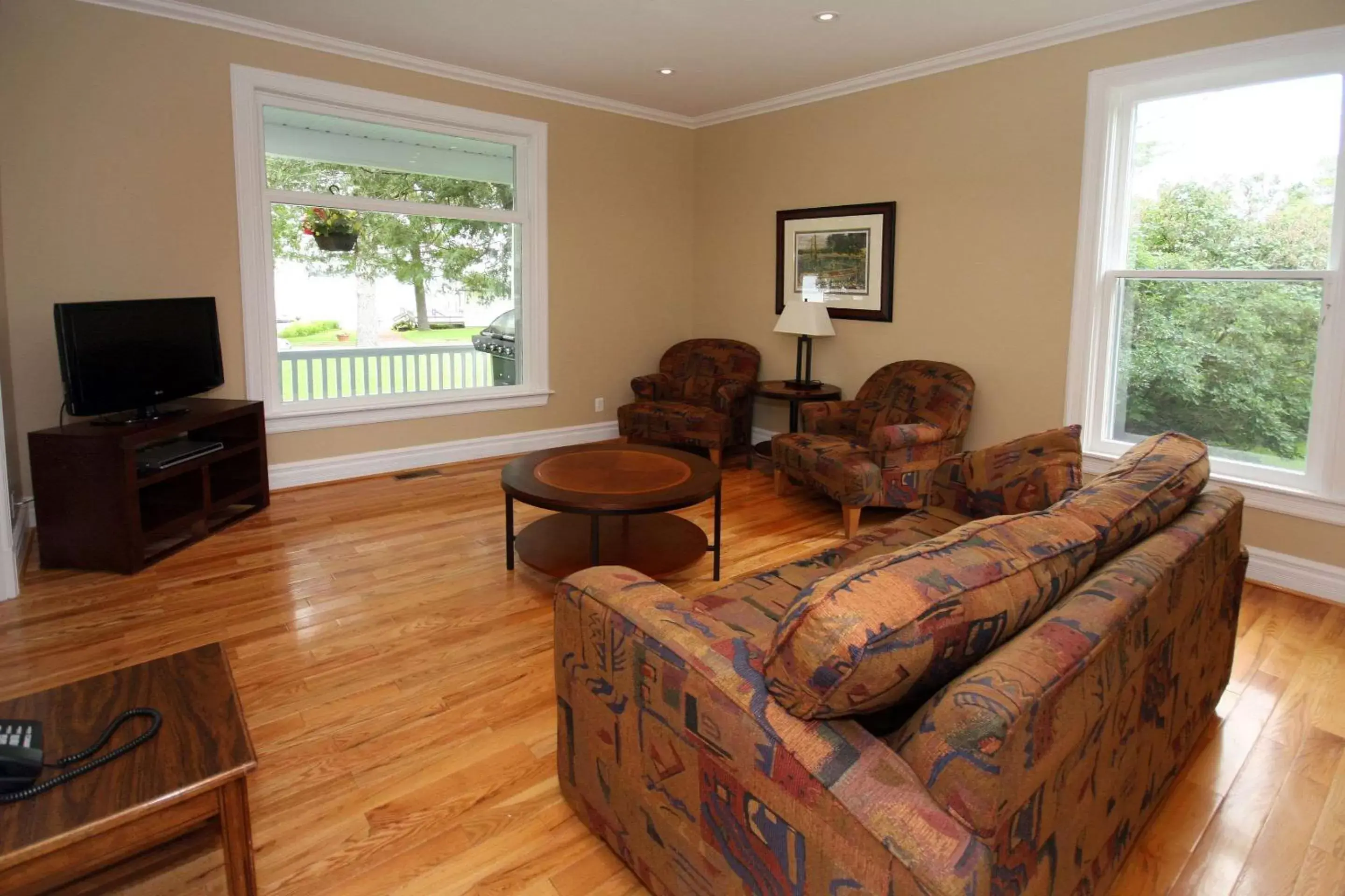 Bedroom, Seating Area in Bayview Wildwood Resort, Ascend Hotel Collection