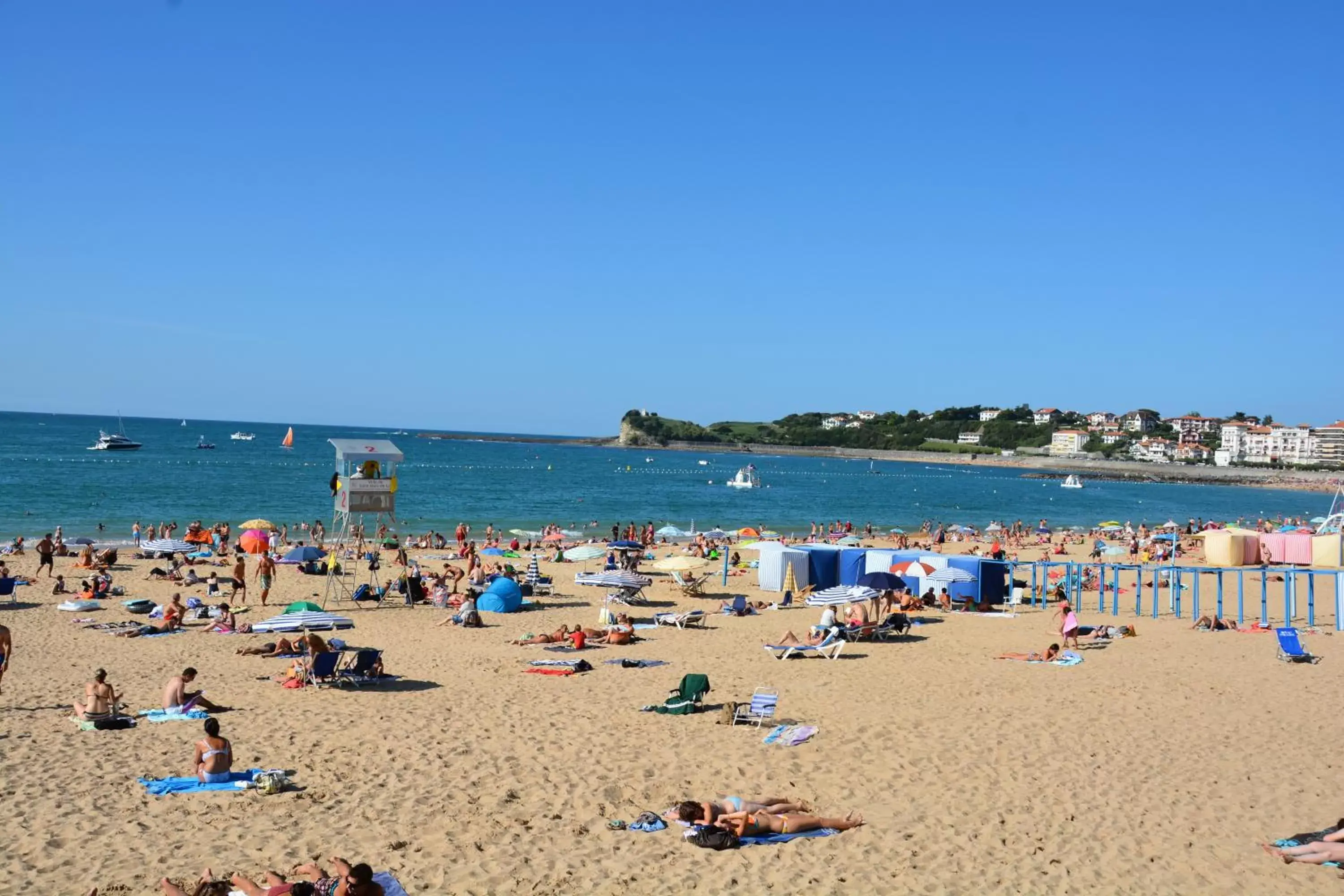 Area and facilities, Beach in Hôtel Txoko