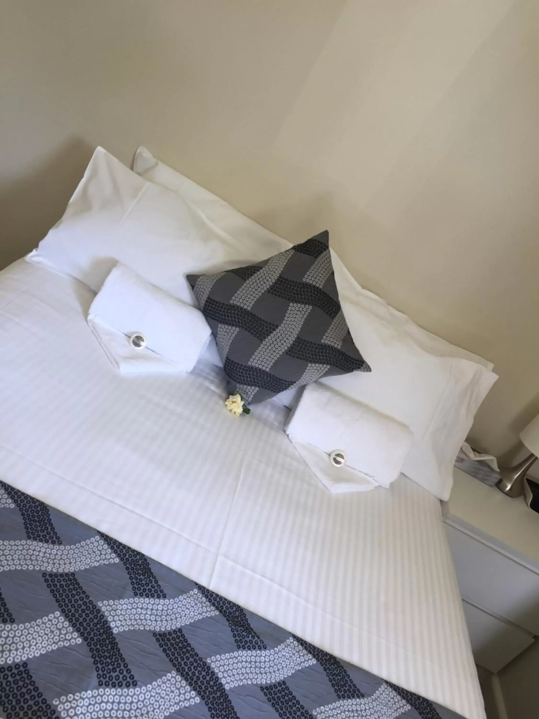 Bed in Narimba Motel