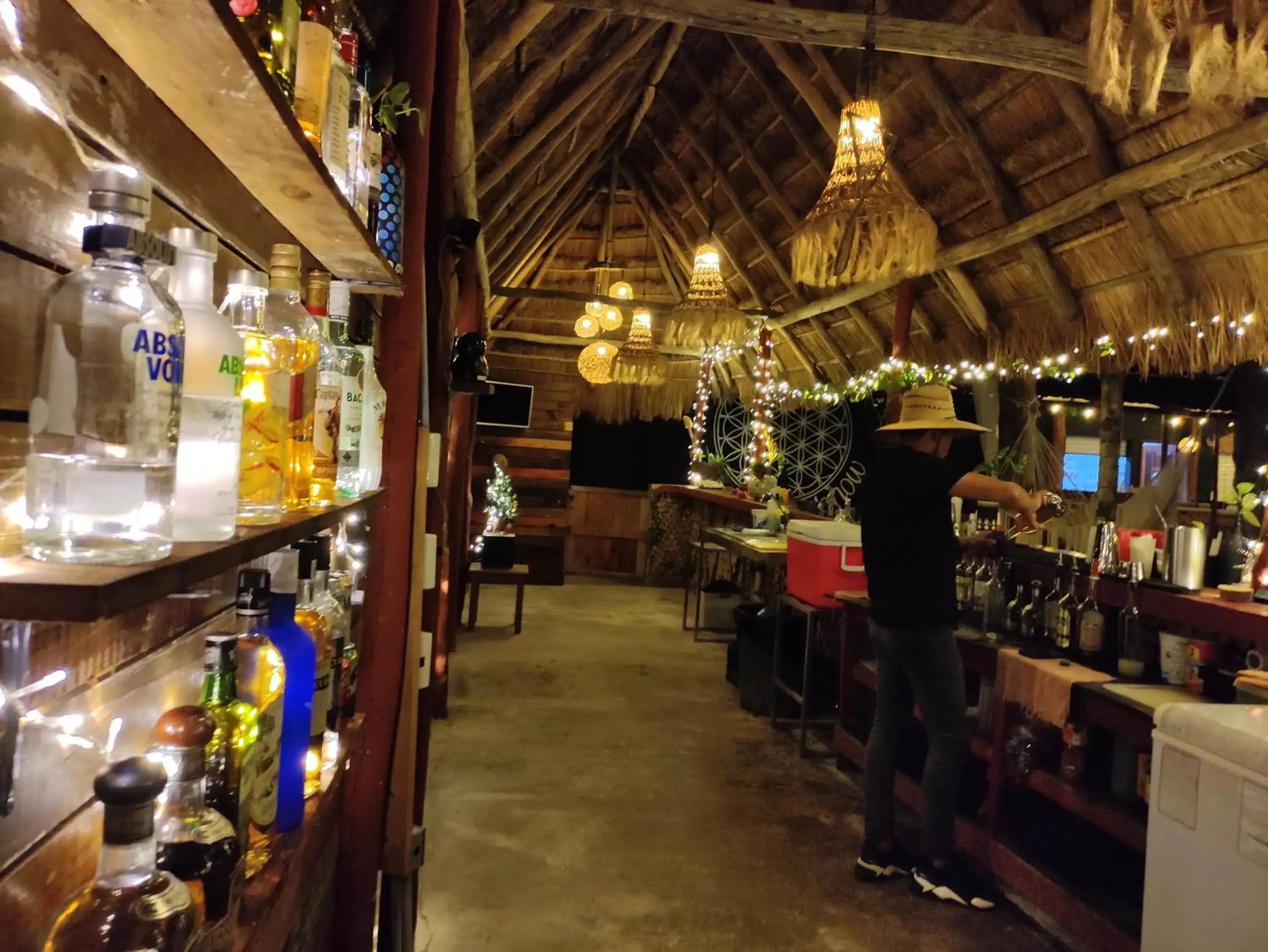 Restaurant/Places to Eat in Lucky Traveler Hostel